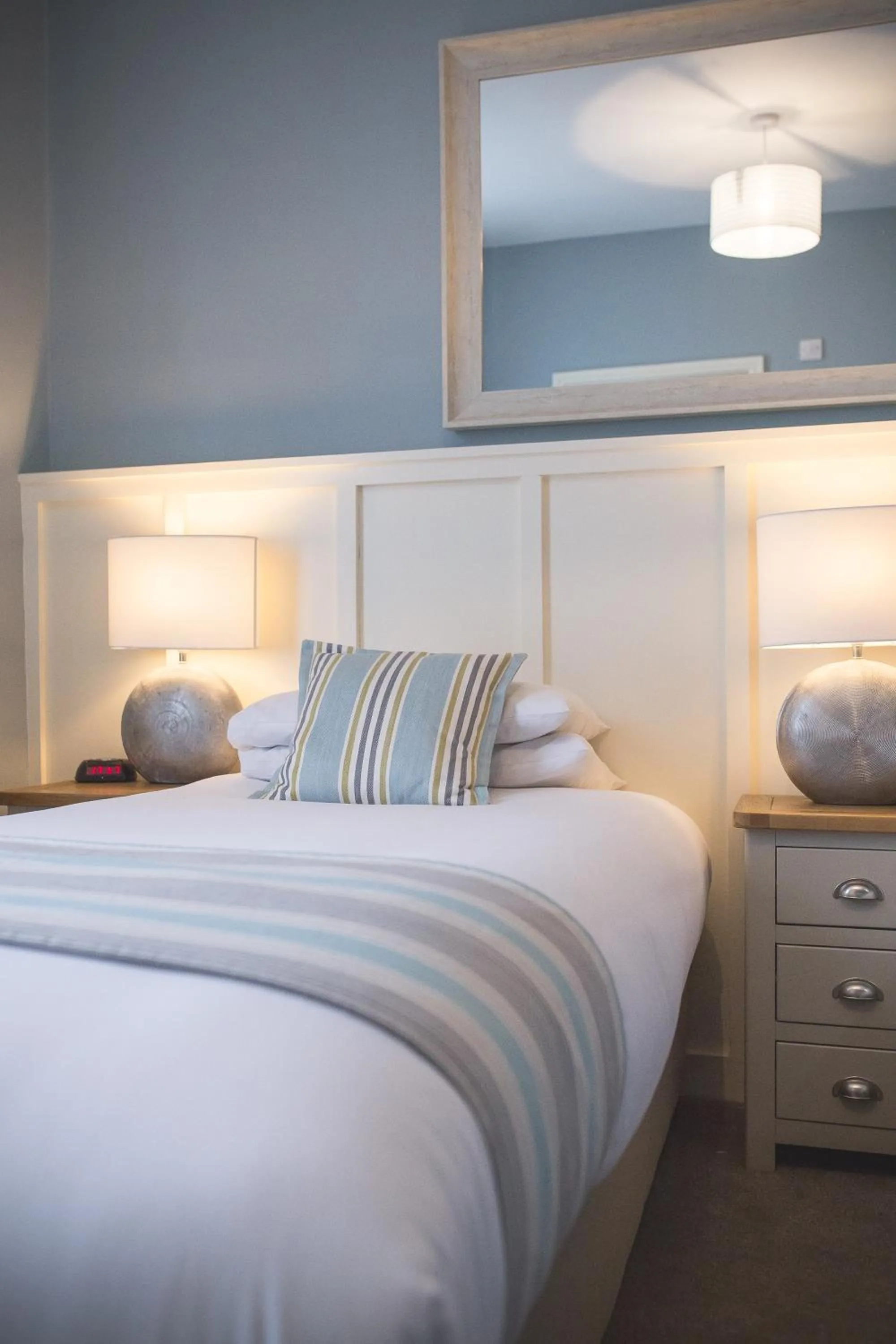 Bed in George Hotel, BW Signature Collection