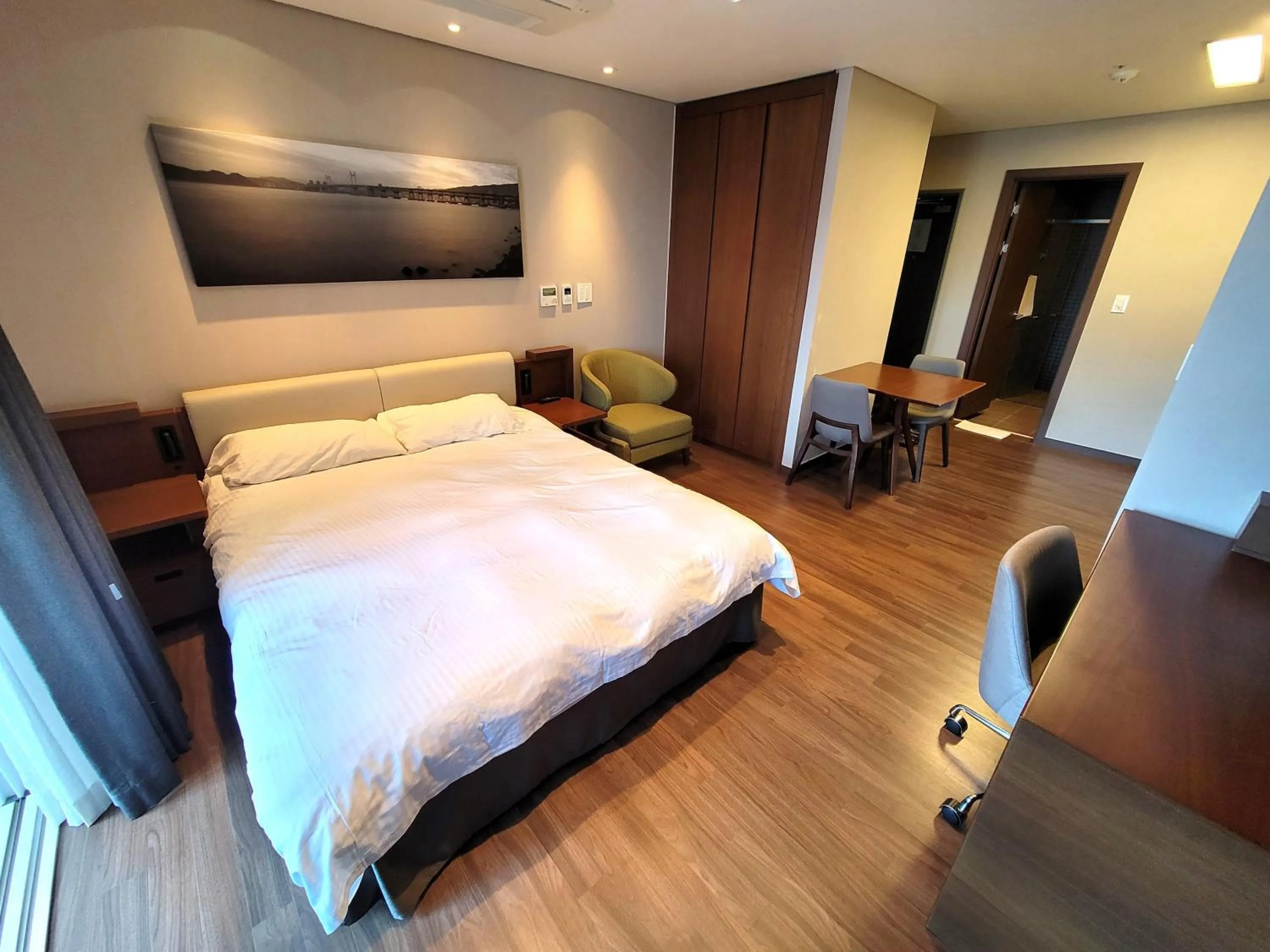 Bedroom, Bed in W Residence Hotel