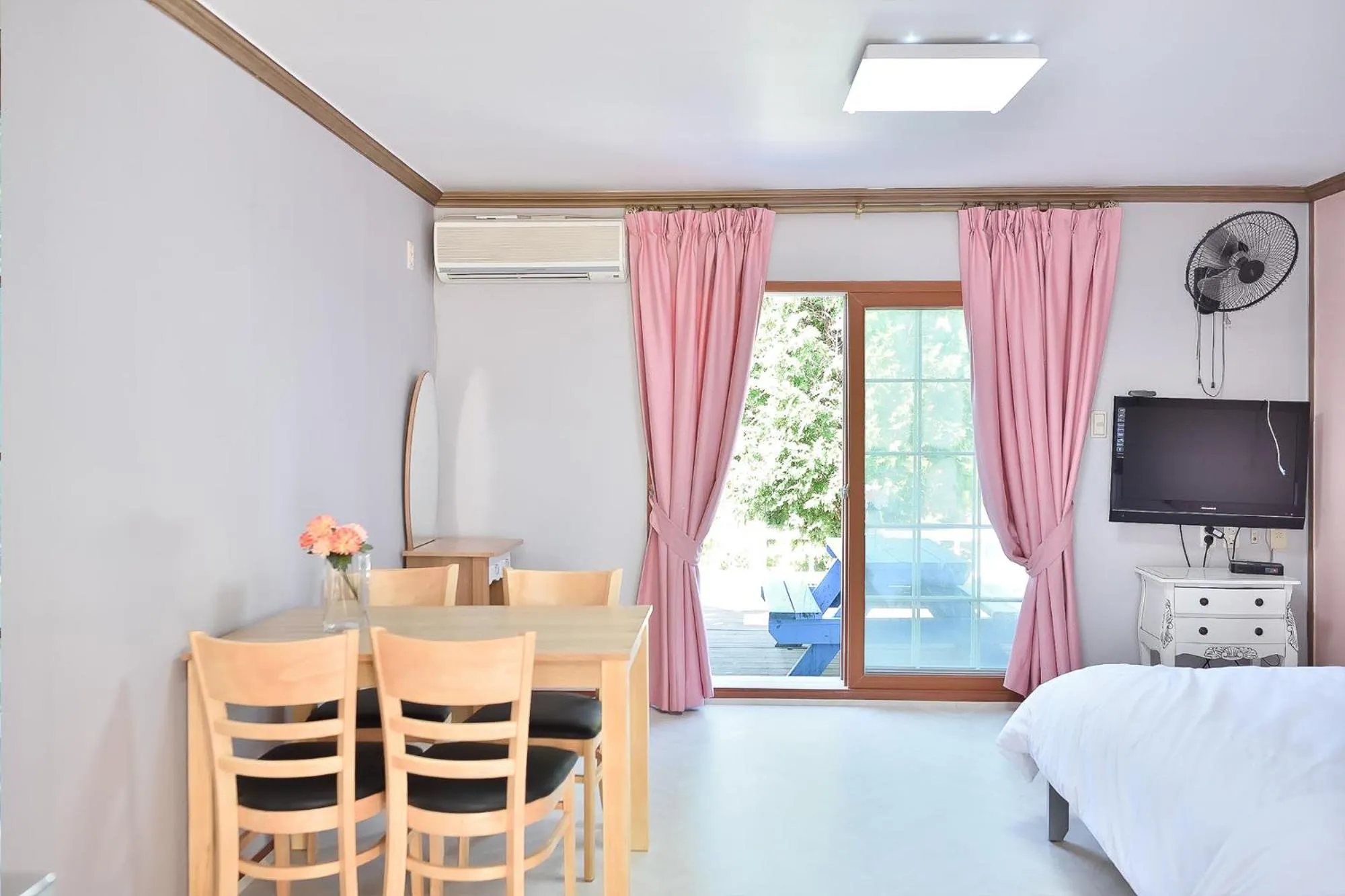 Bed in Yangyang Pulbit Pension