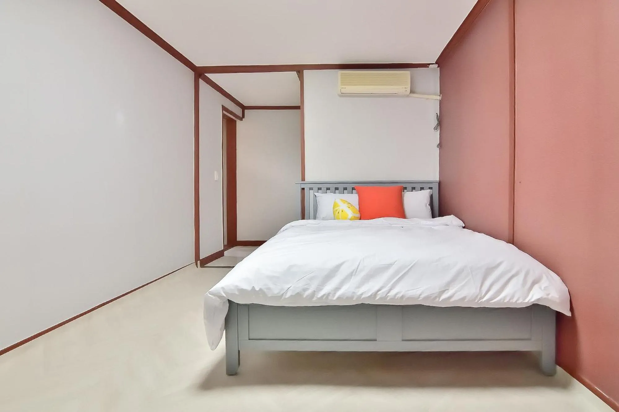 Bed in Yangyang Pulbit Pension