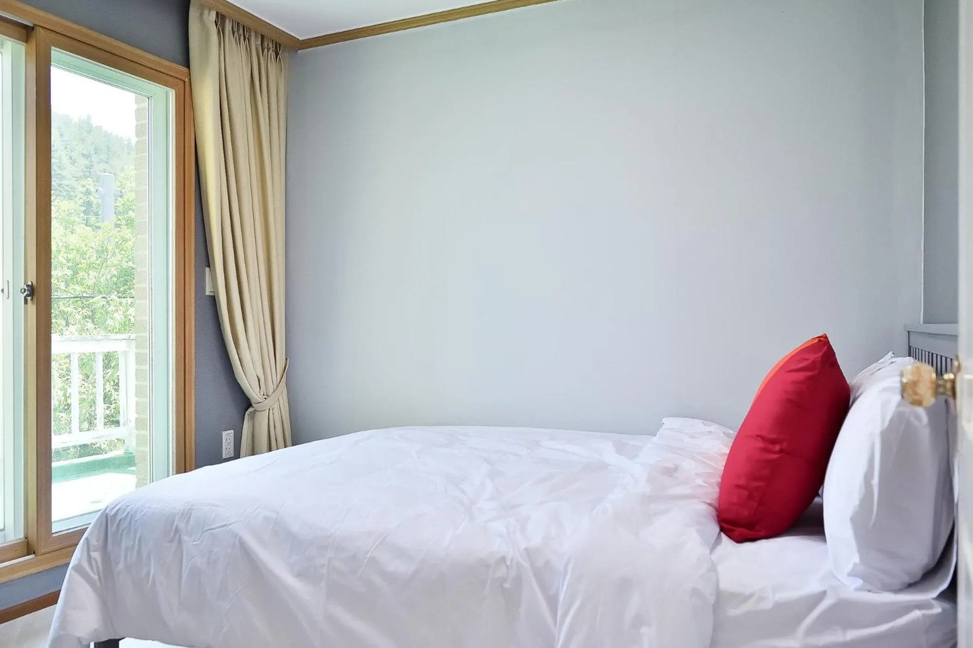 Bed in Yangyang Pulbit Pension