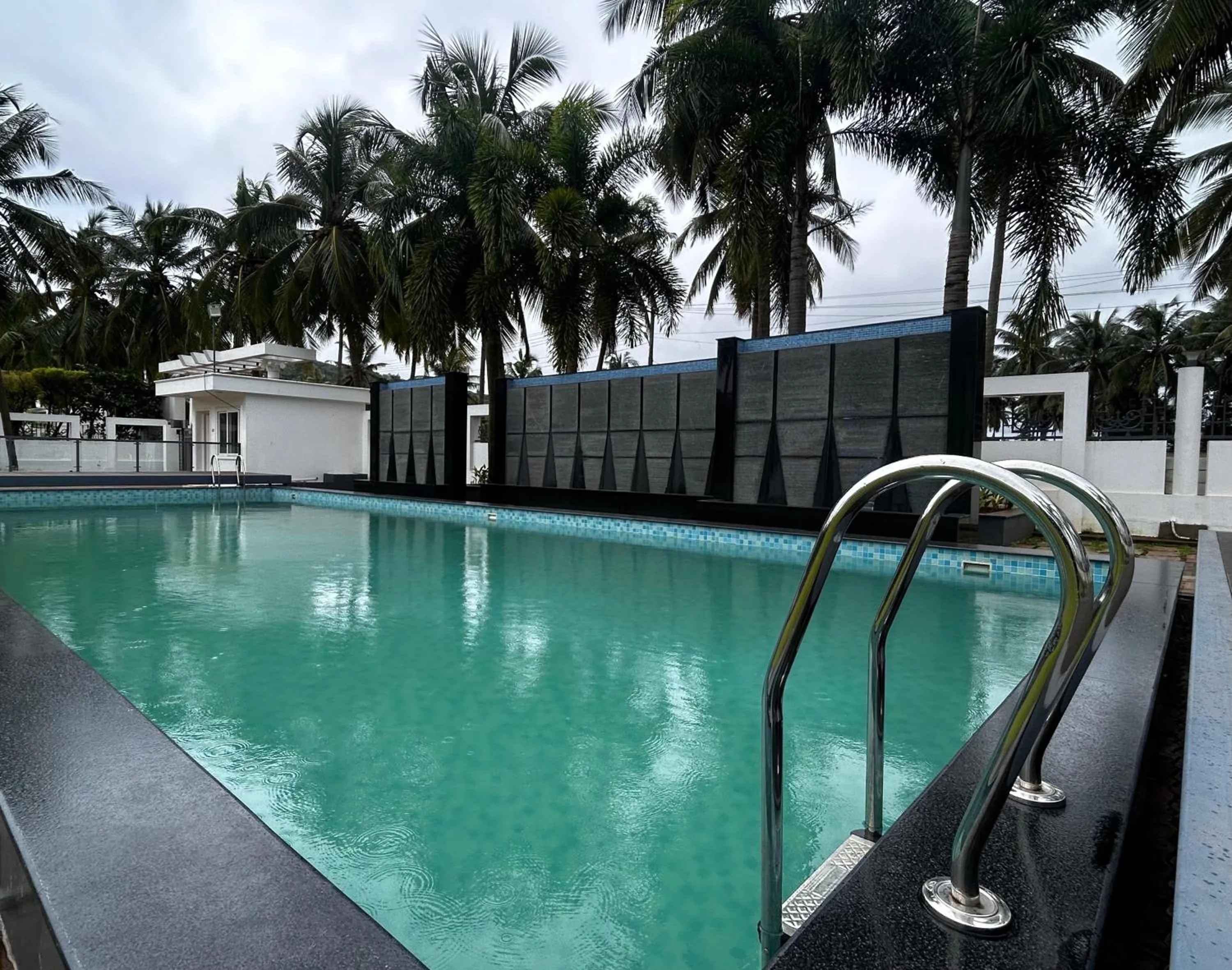 Pool view in Shoolin Palace