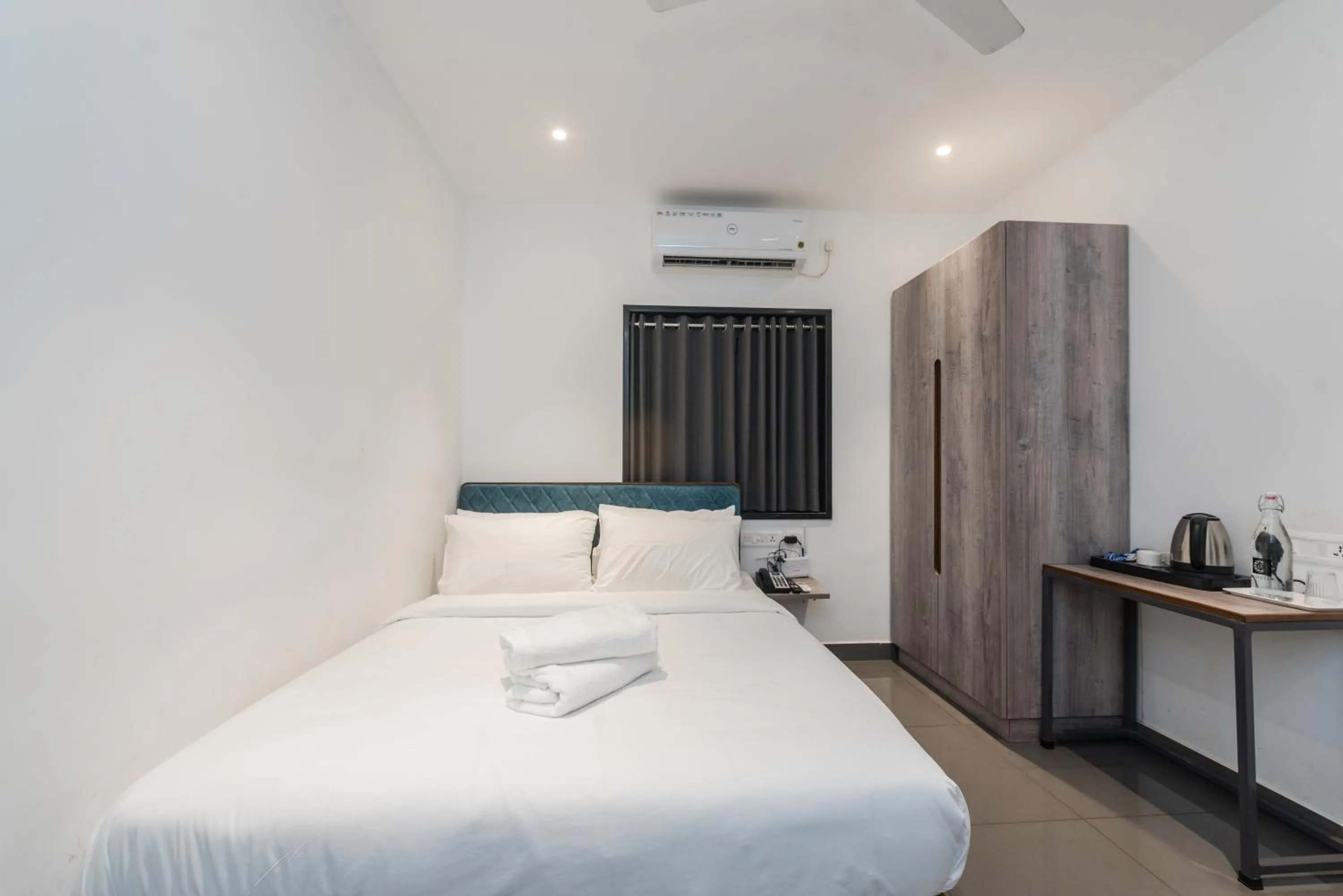 Bed in Shoolin Palace