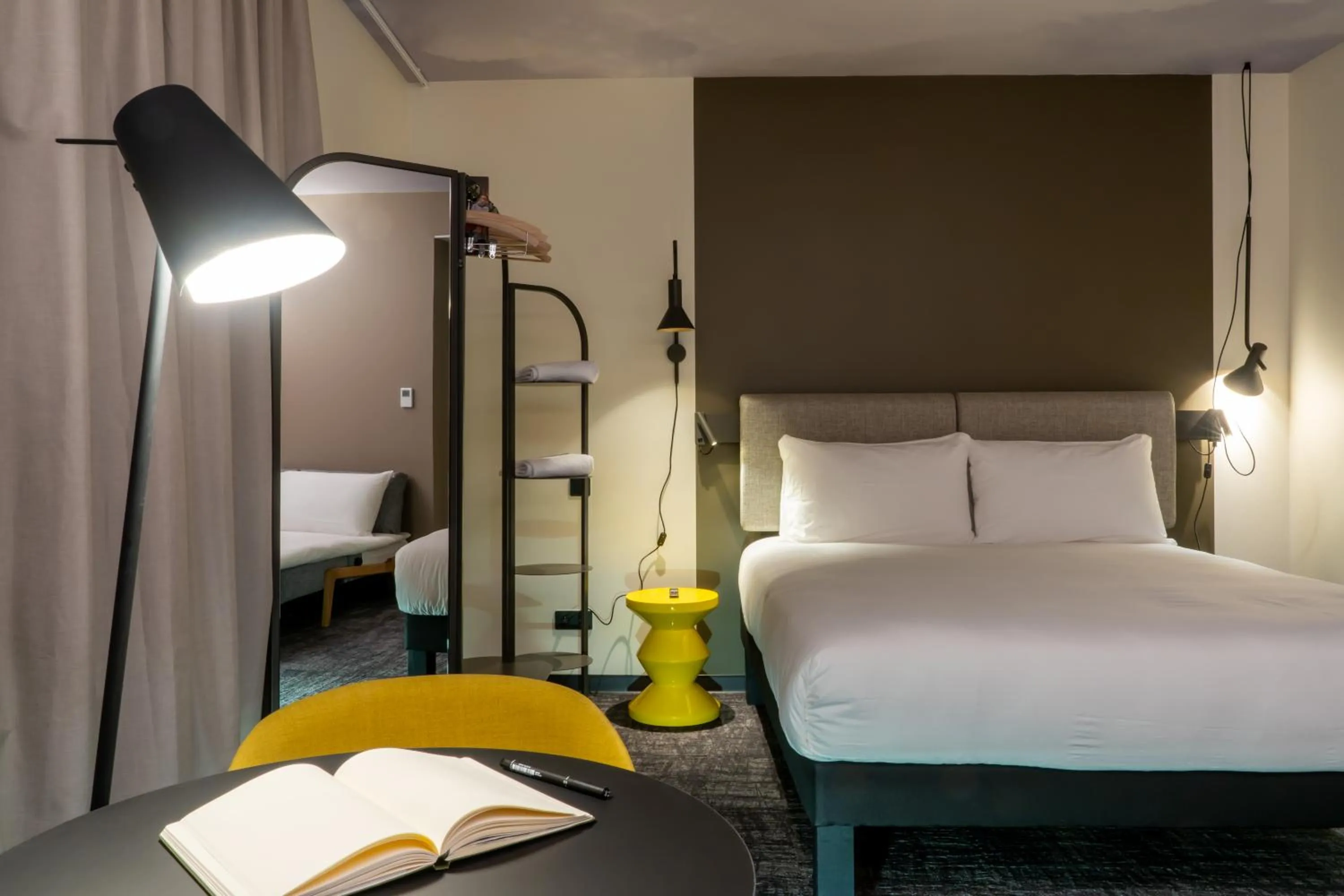 Bedroom, Bed in ibis Saint Paul Trois Chateaux