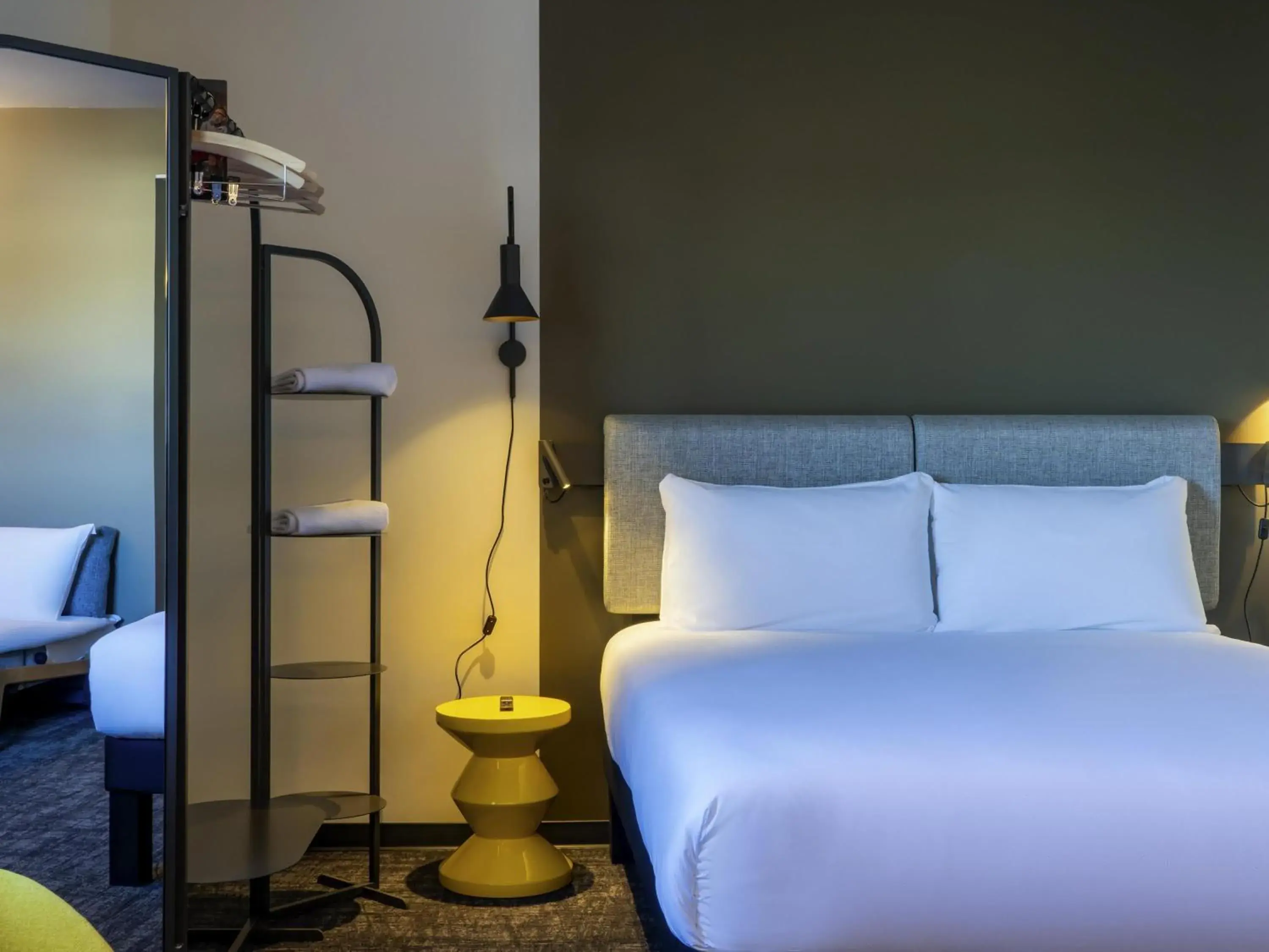 Family Room with double bed and sofa bed in ibis Saint Paul Trois Chateaux Family Room with double bed and sofa bed in ibis Saint Paul Trois Chateaux