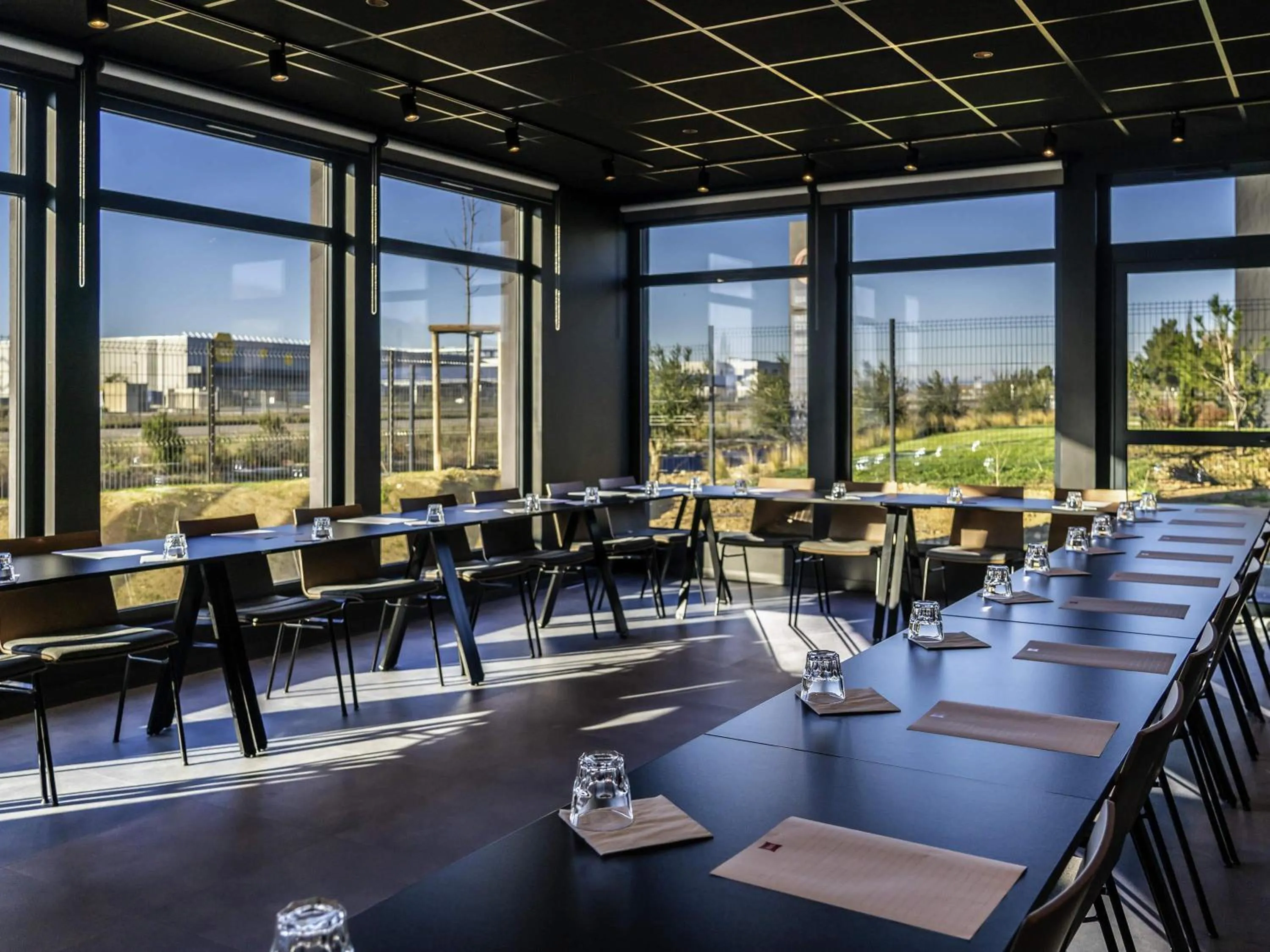 Meeting/conference room in ibis Saint Paul Trois Chateaux