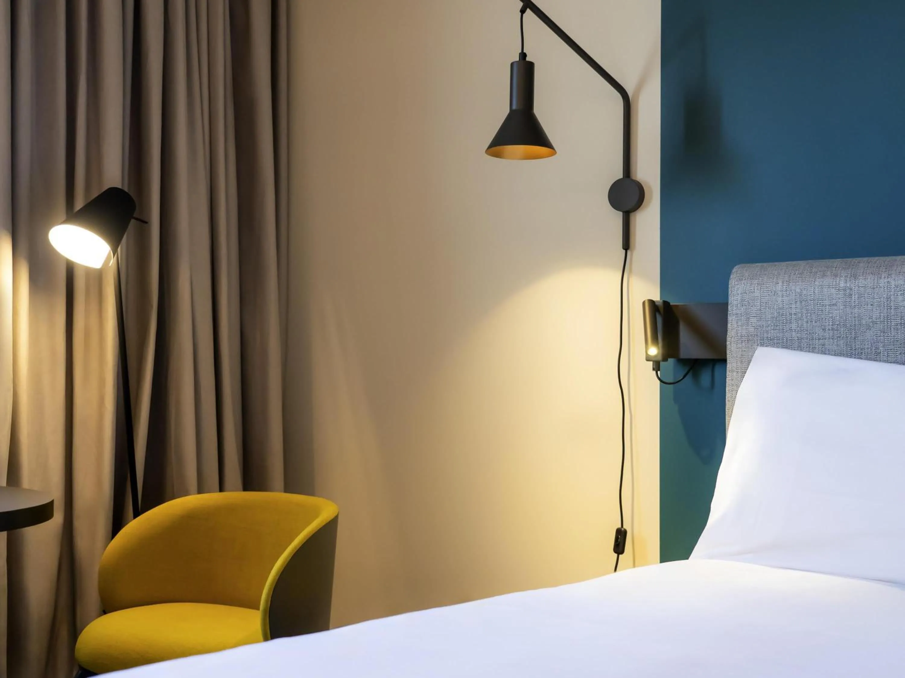 Bedroom, Bed in ibis Saint Paul Trois Chateaux