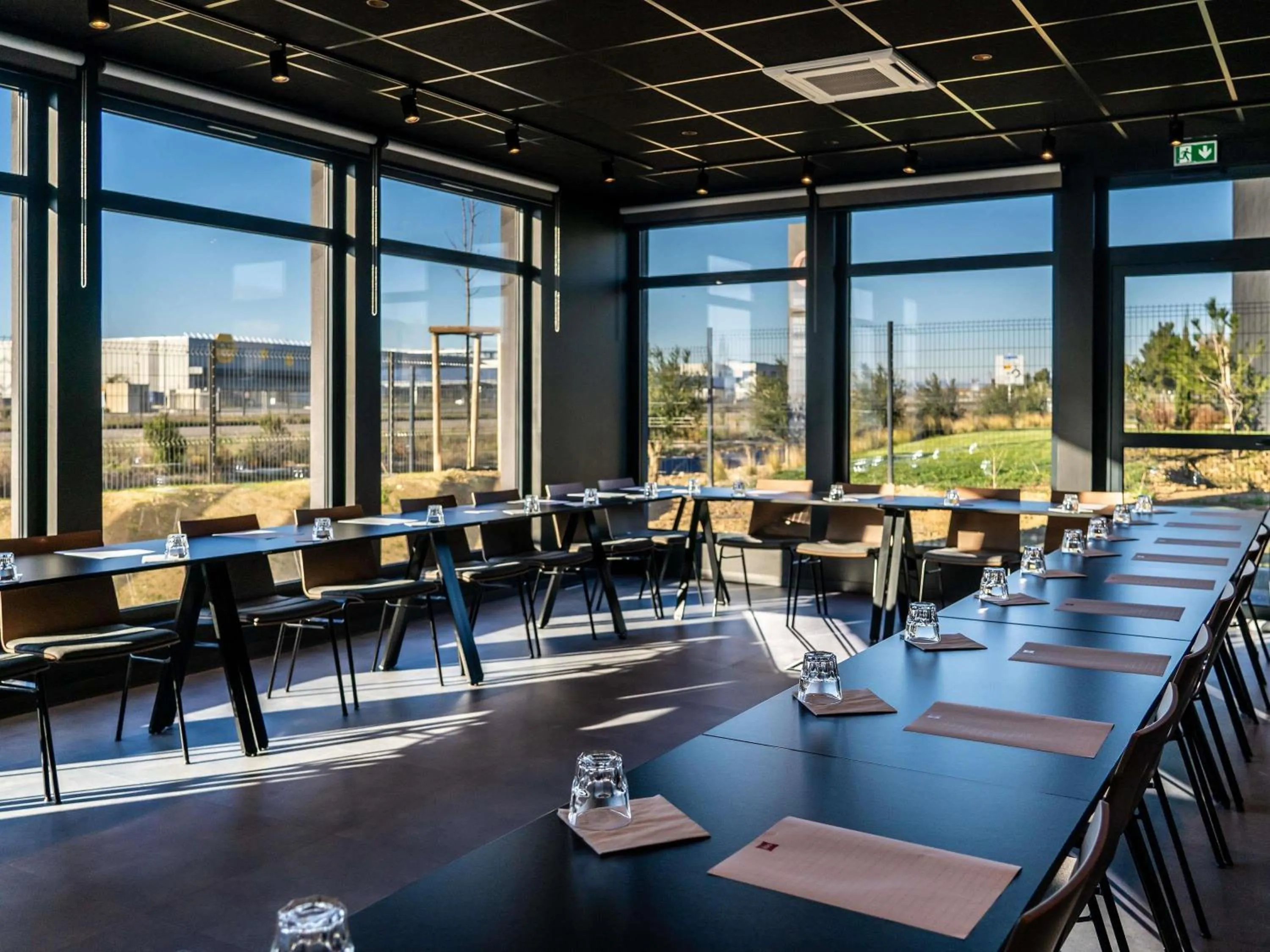 Meeting/conference room in ibis Saint Paul Trois Chateaux