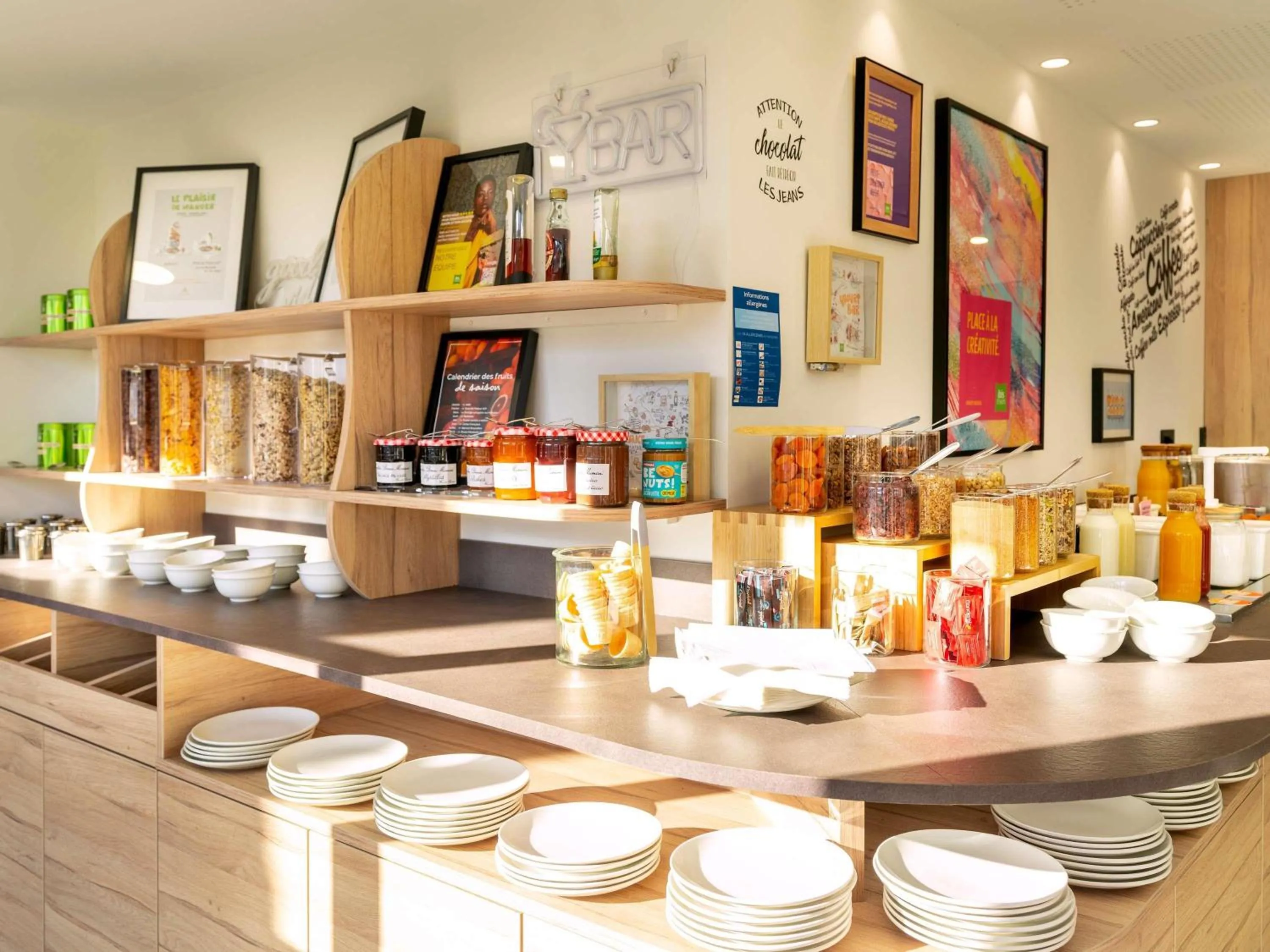 Breakfast in ibis Styles Cabriès Aix-en-Provence TGV