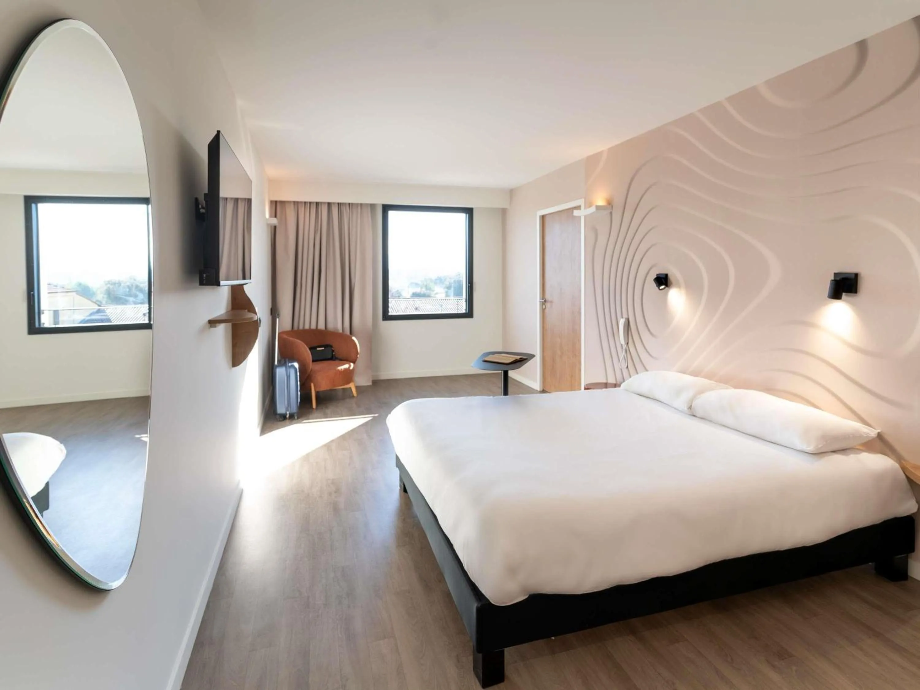 Bedroom, Bed in ibis Styles Cabriès Aix-en-Provence TGV