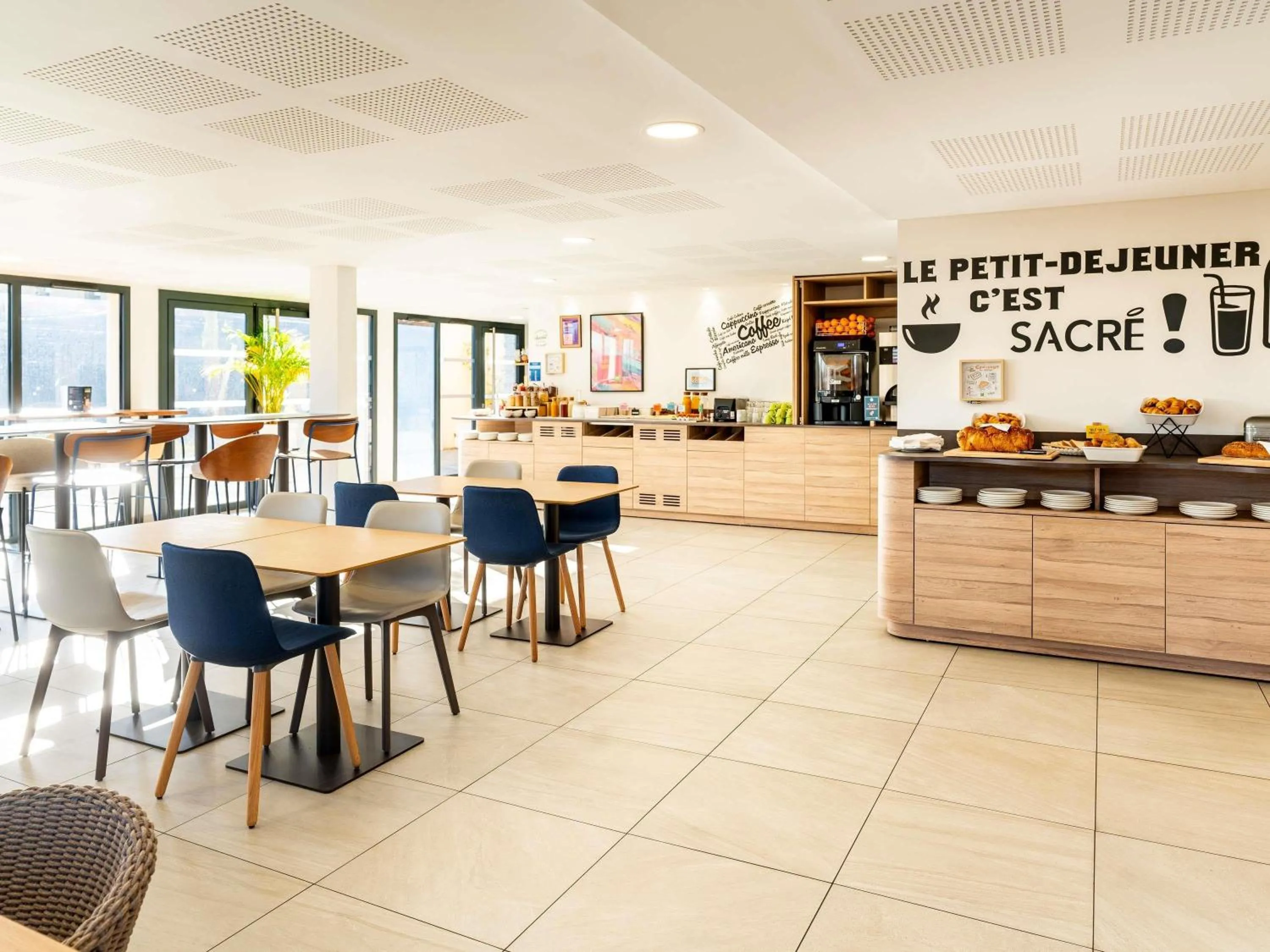 Breakfast in ibis Styles Cabriès Aix-en-Provence TGV