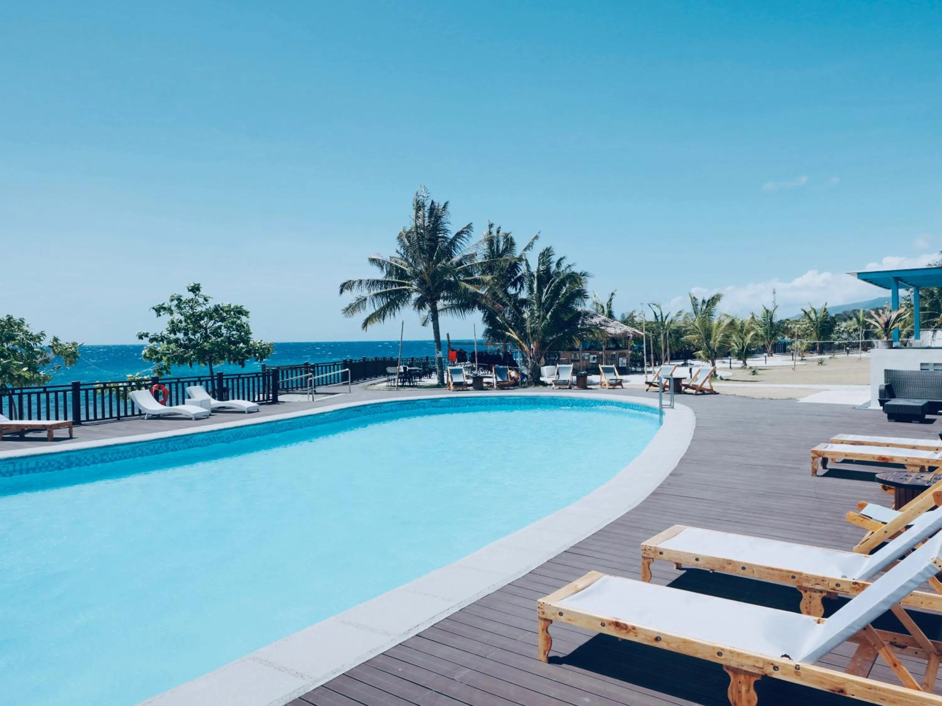 Swimming pool in W Golf Resort