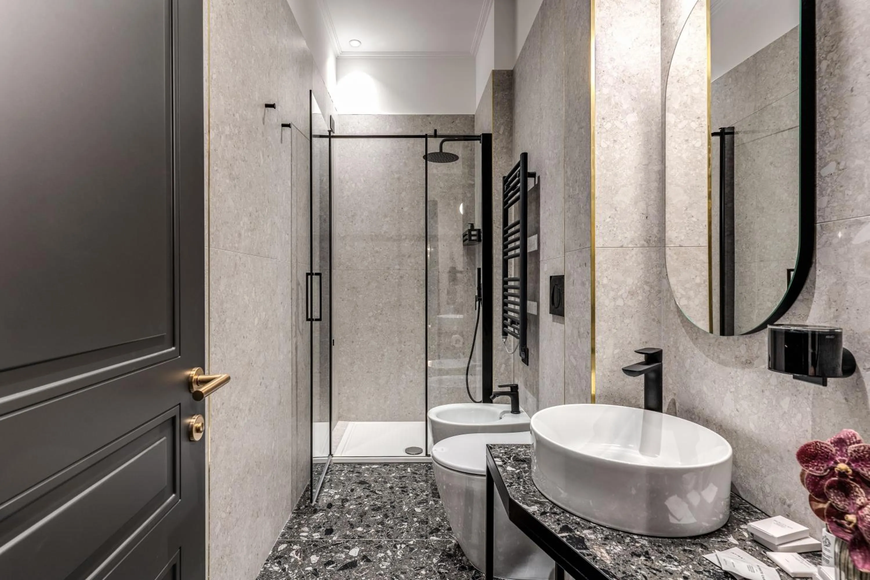 Shower in Residenza Piranesi Boutique Hotel