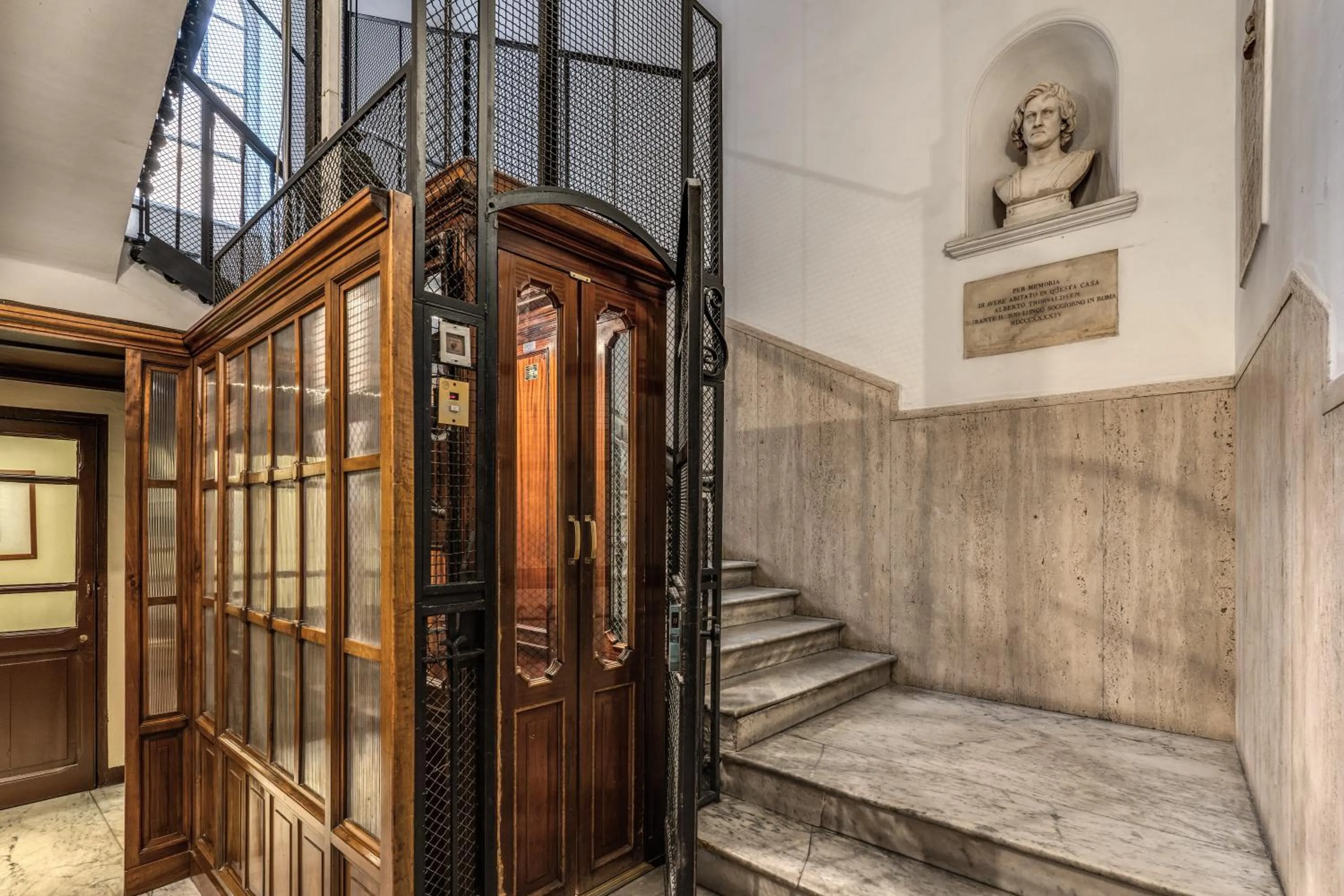 elevator in Residenza Piranesi Boutique Hotel