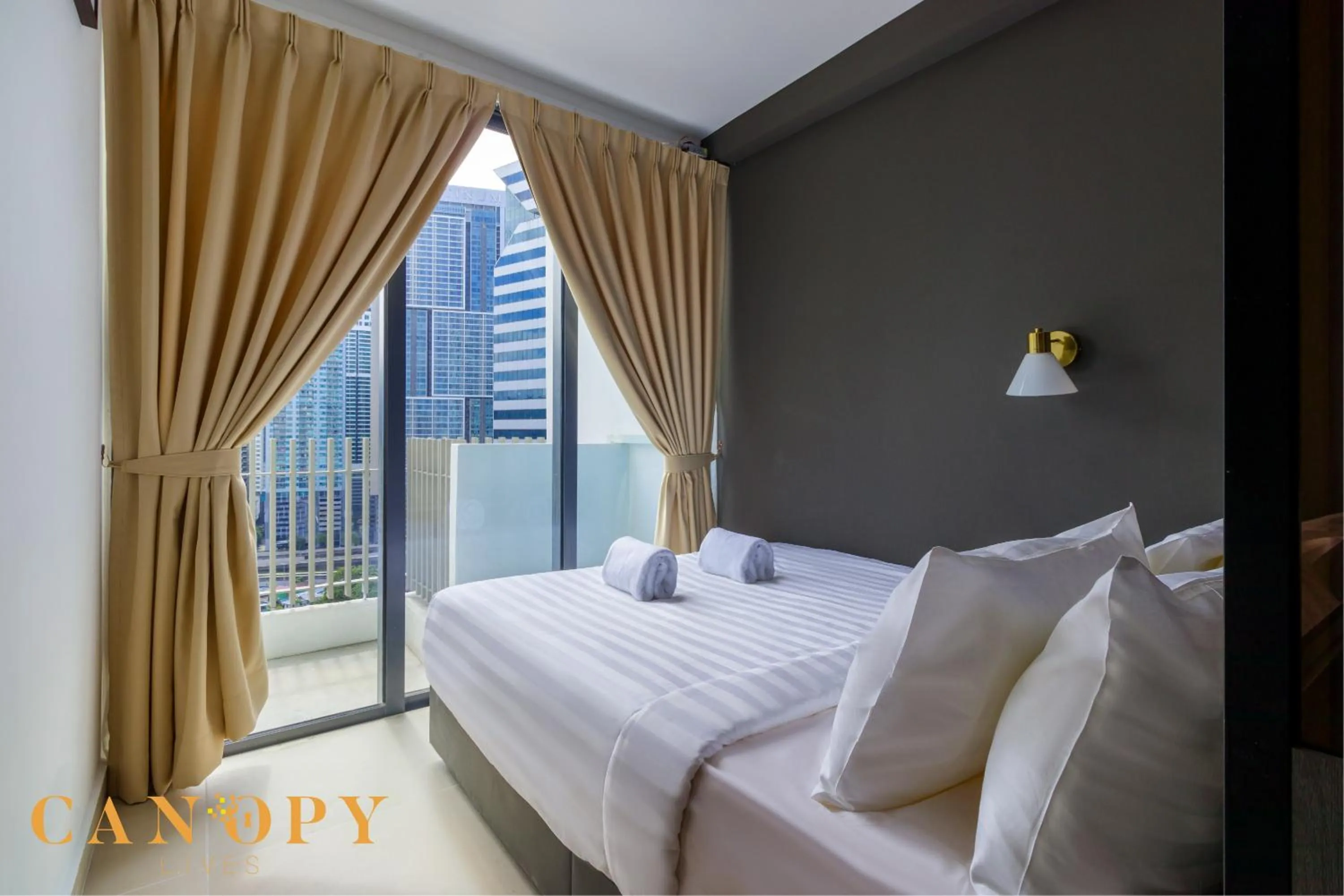 Bed in The Luxe & The Colony, KLCC
