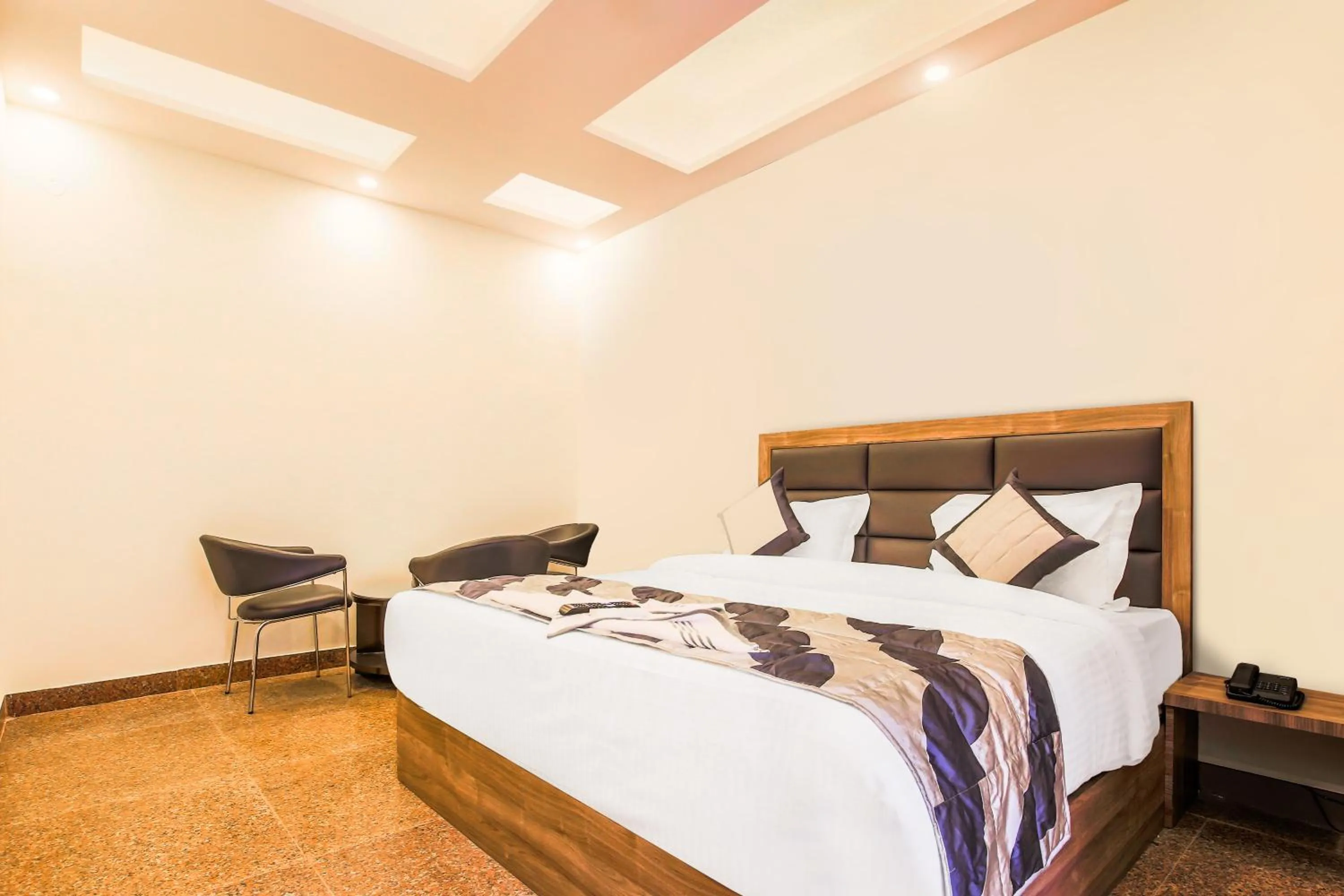 Bed in Embellish Inn