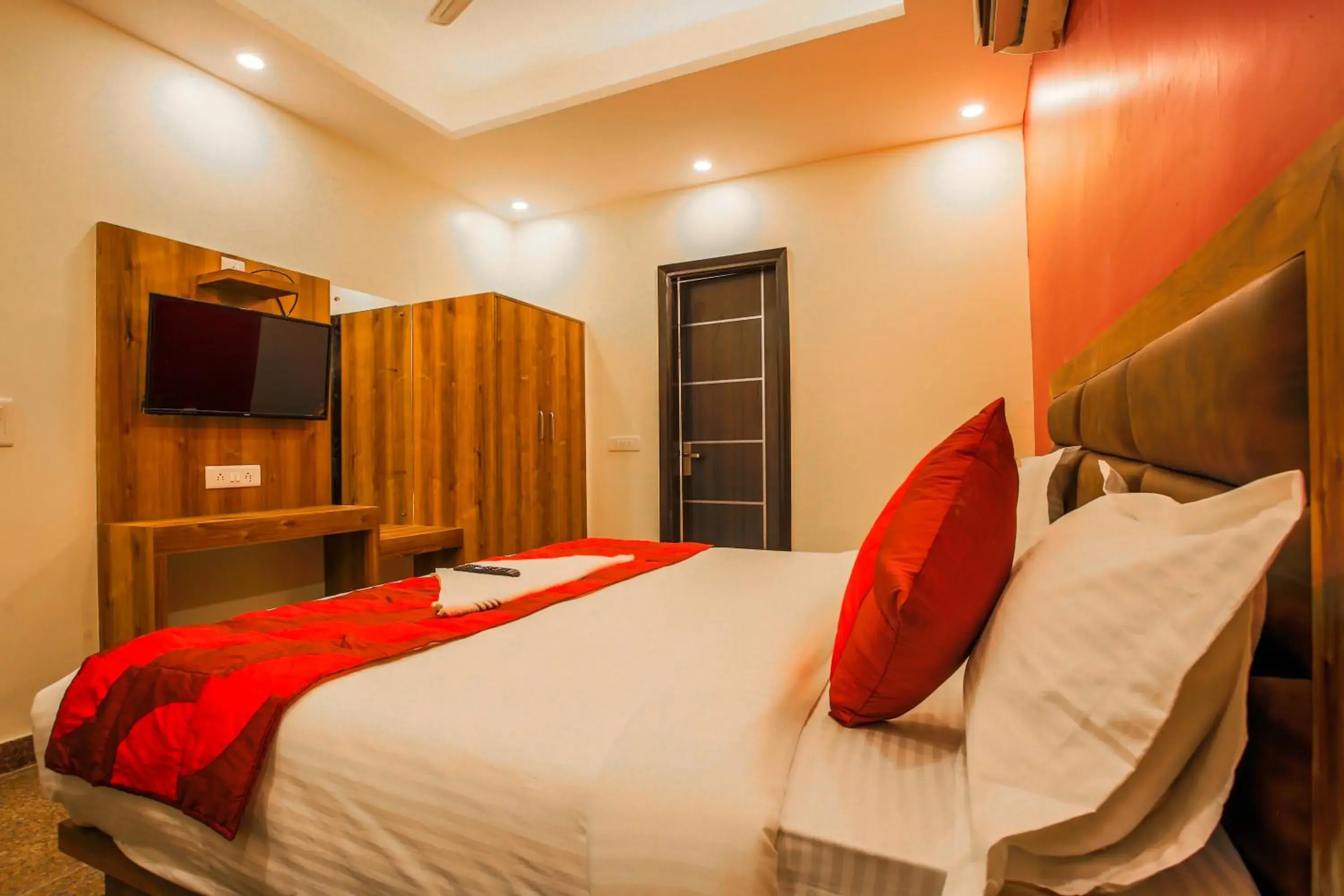 Embellish Inn Embellish Inn