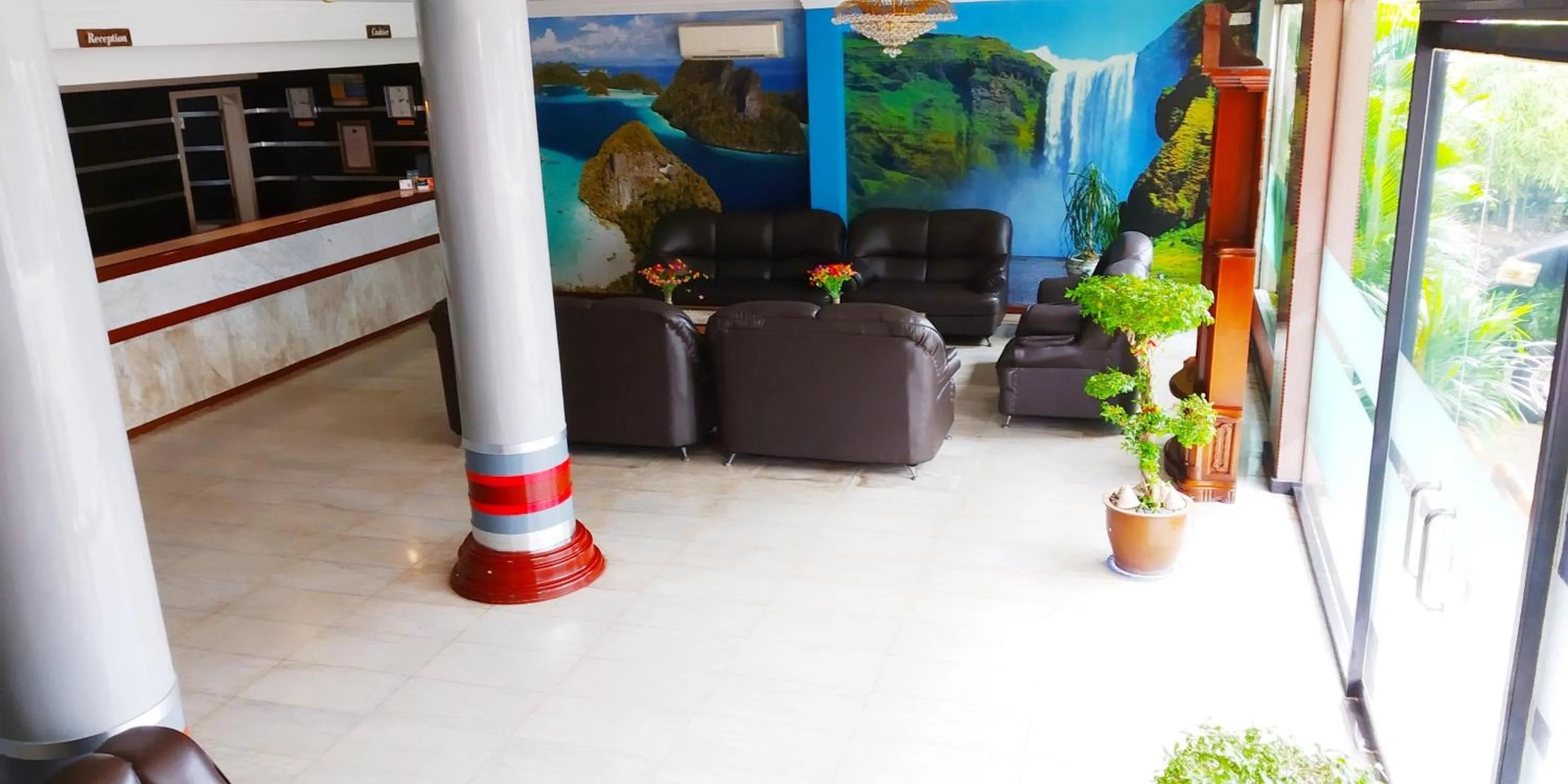 Lobby or reception in Paradise Hotel