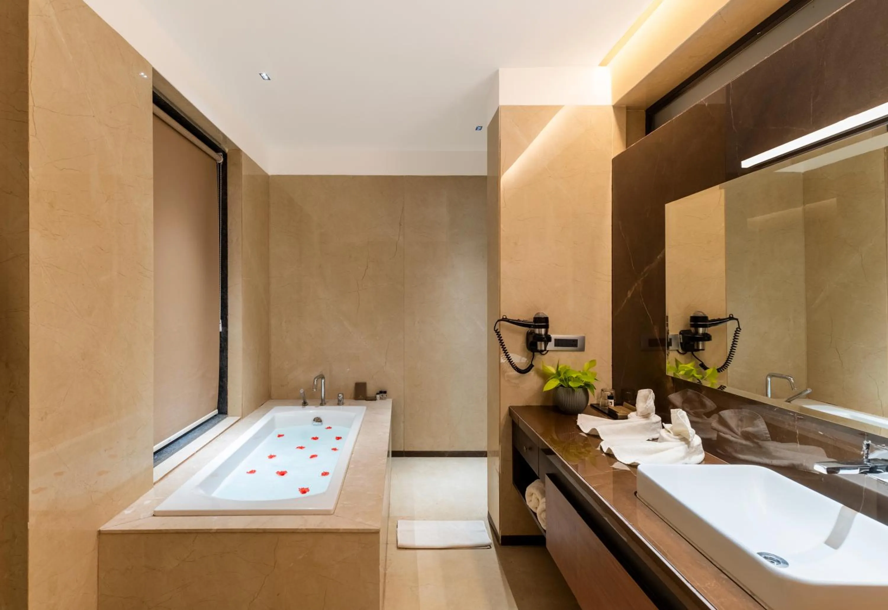 Bath in Sajjan Bagh Resort Kumbhalgarh