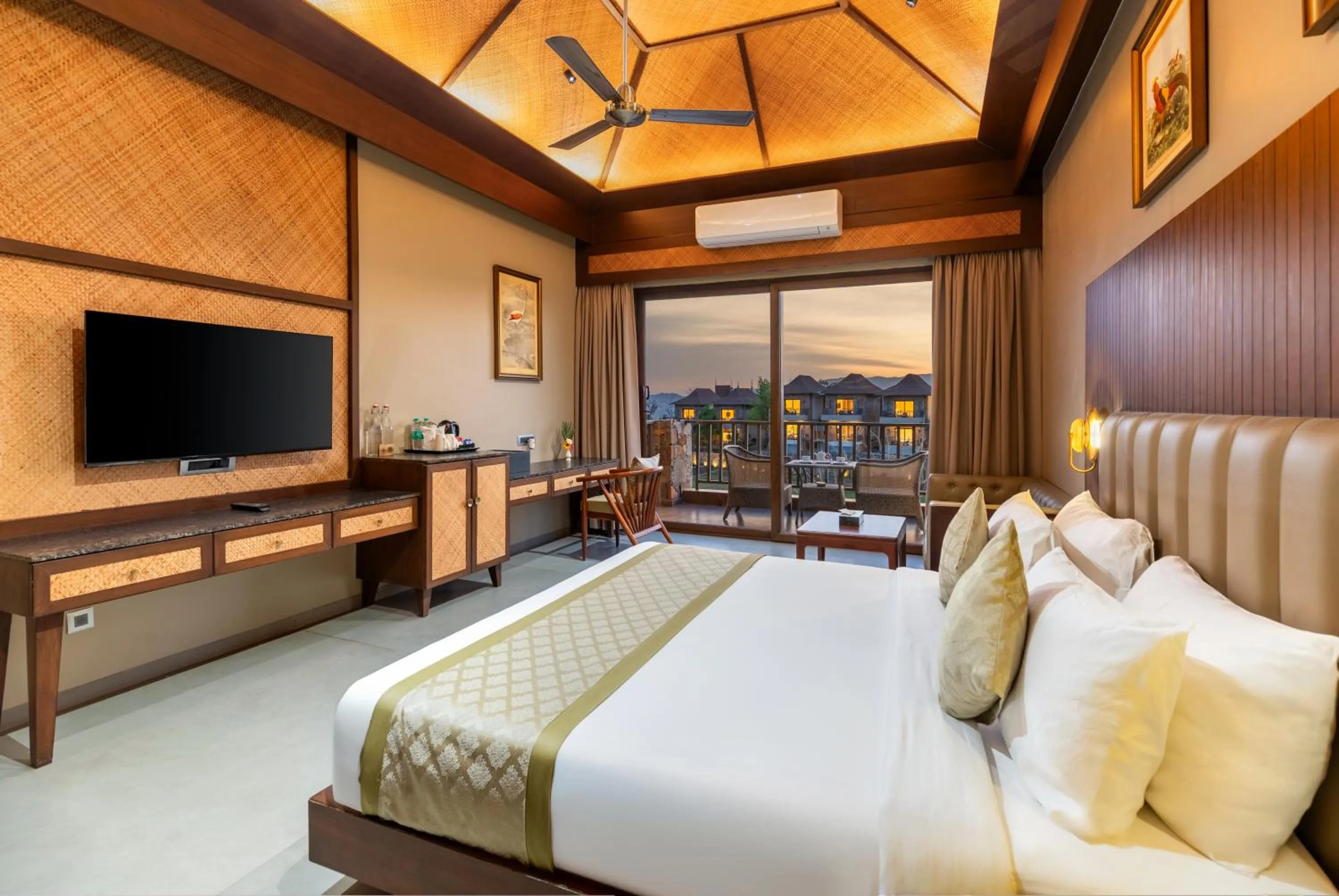 Bed in Sajjan Bagh Resort Kumbhalgarh