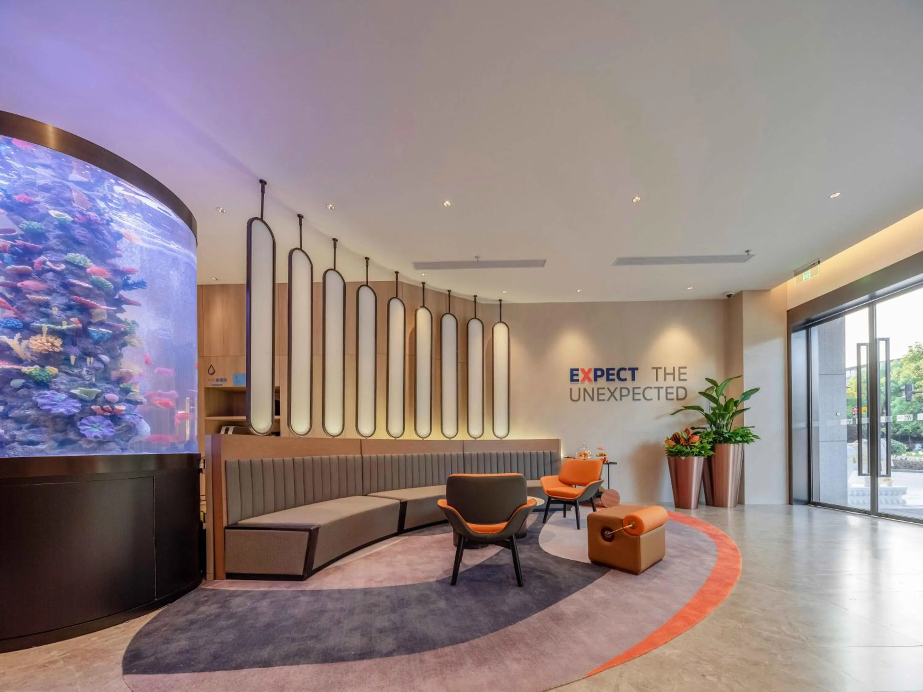 Lobby or reception in Holiday Inn Express Shanghai Hongqiao Linkong by IHG