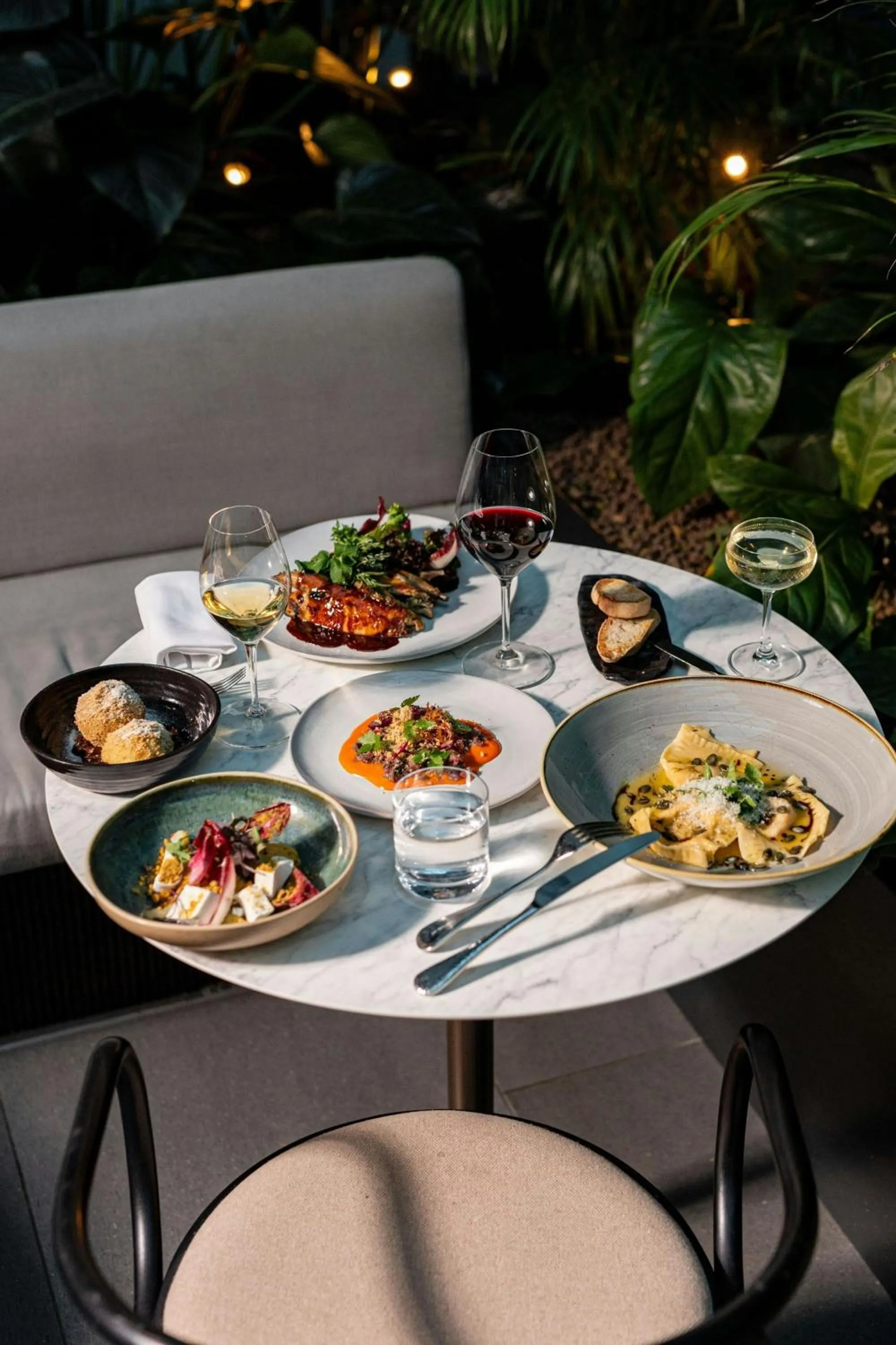 Restaurant/places to eat in Dorothea Hotel, Budapest, Autograph Collection