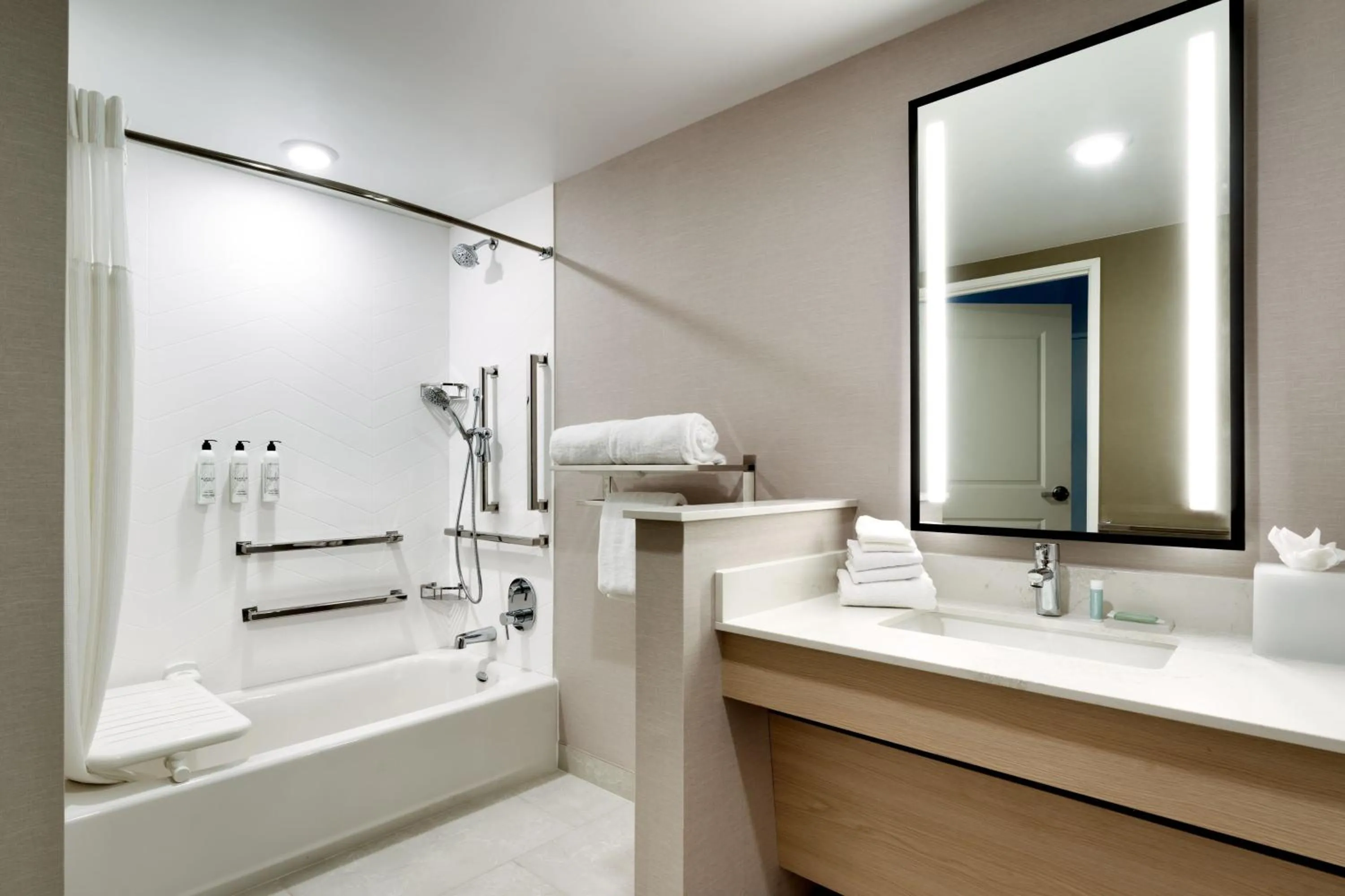 Bathroom in TownePlace Suites by Marriott Show Low