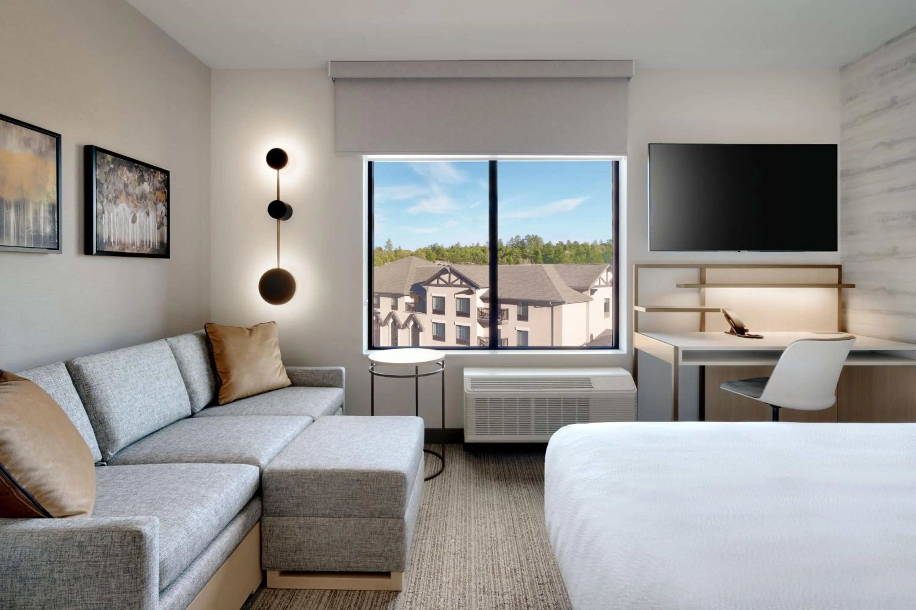 Photo of the whole room, Bed in TownePlace Suites by Marriott Show Low