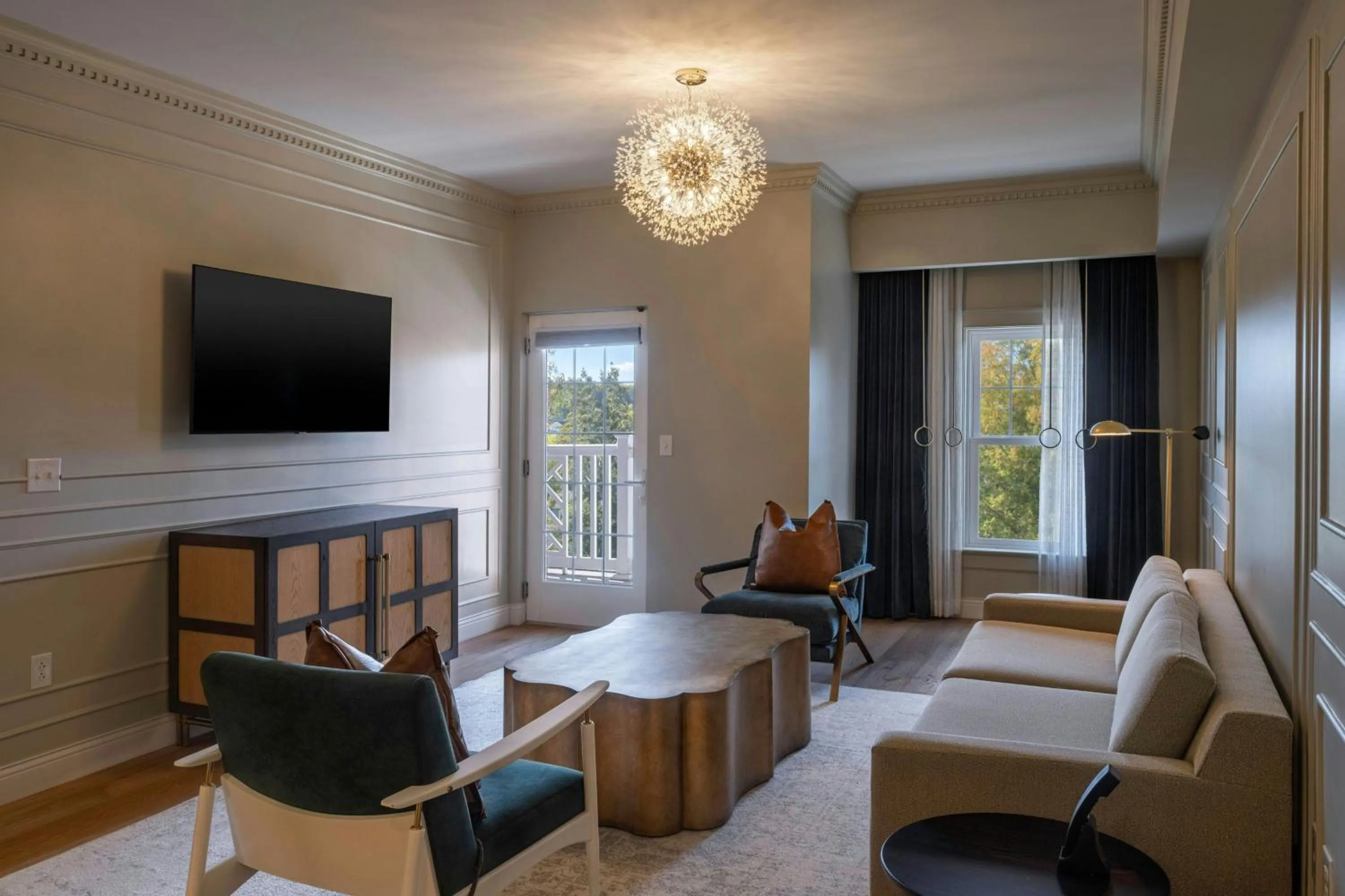 Photo of the whole room in The Publisher, Downtown Fredericksburg, a Tribute Portfolio Hotel