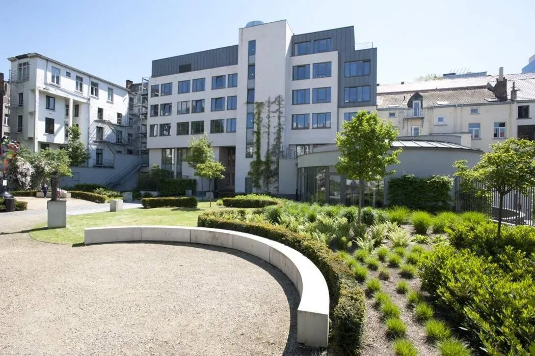 Garden in Youth Hostel van Gogh