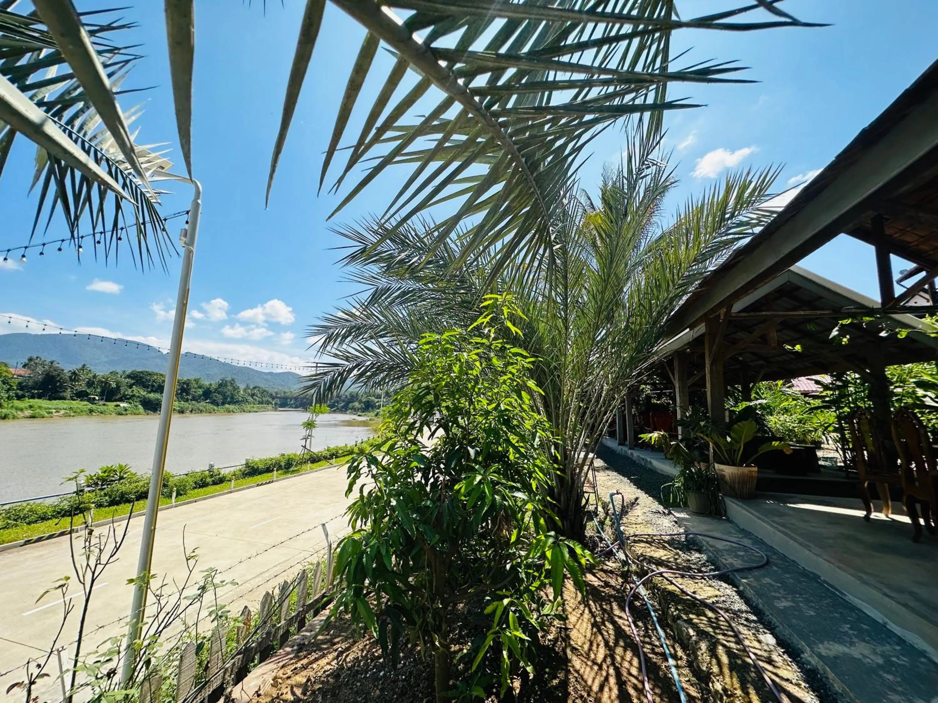 Spring in Kingkham Riverside Hotel