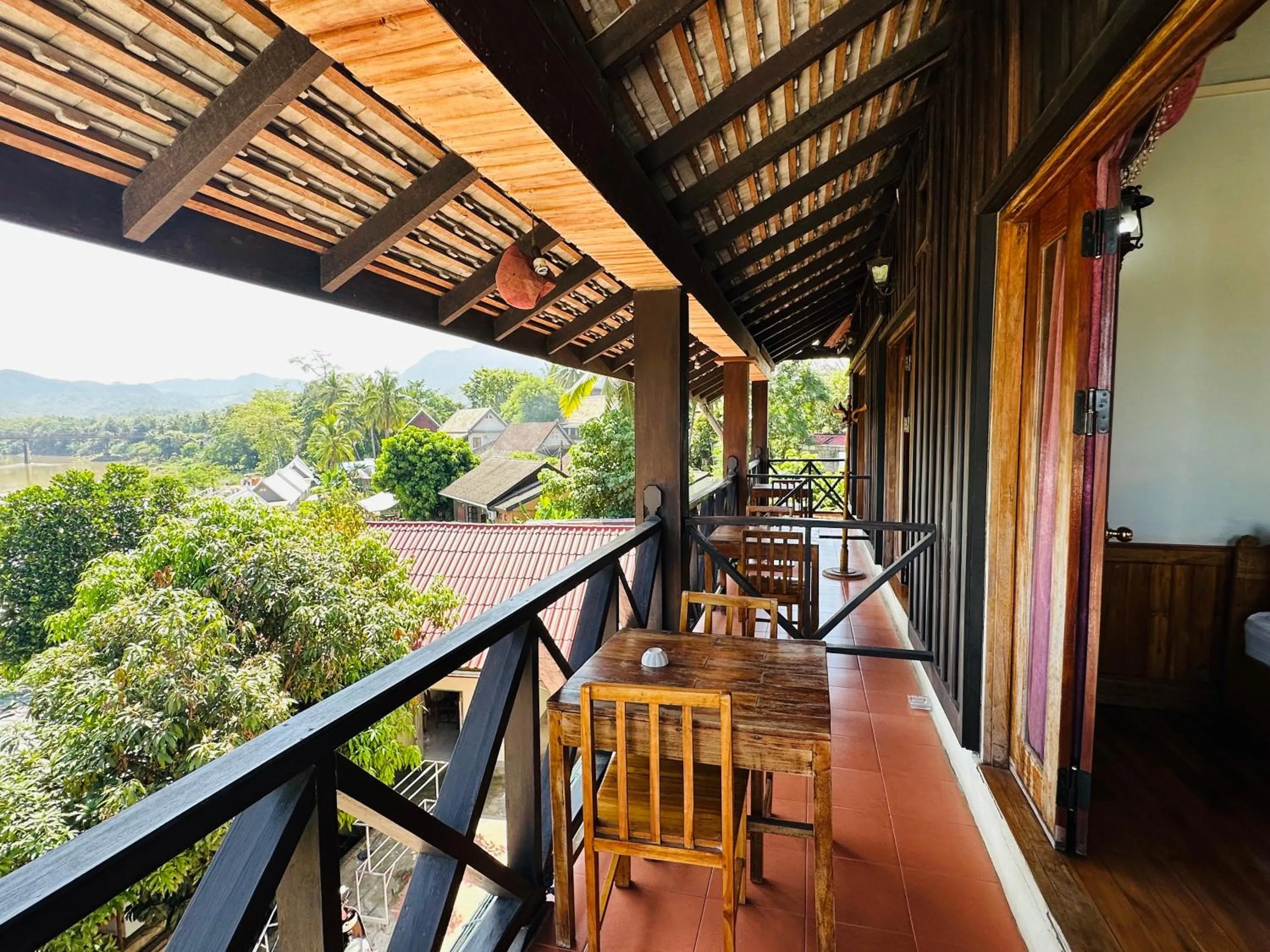 Patio in Kingkham Riverside Hotel