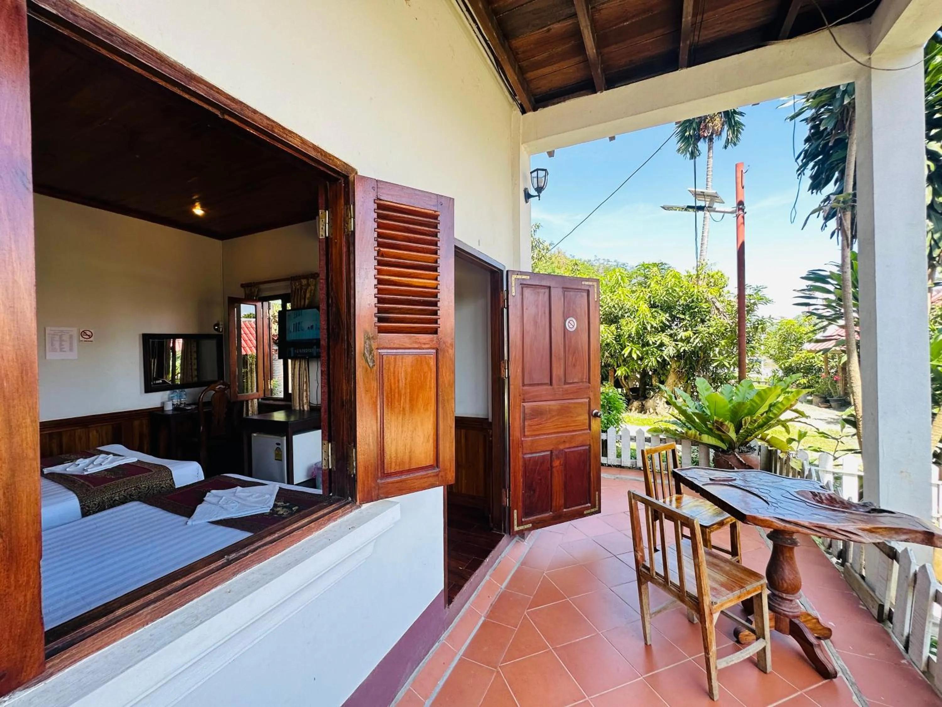 Patio in Kingkham Riverside Hotel