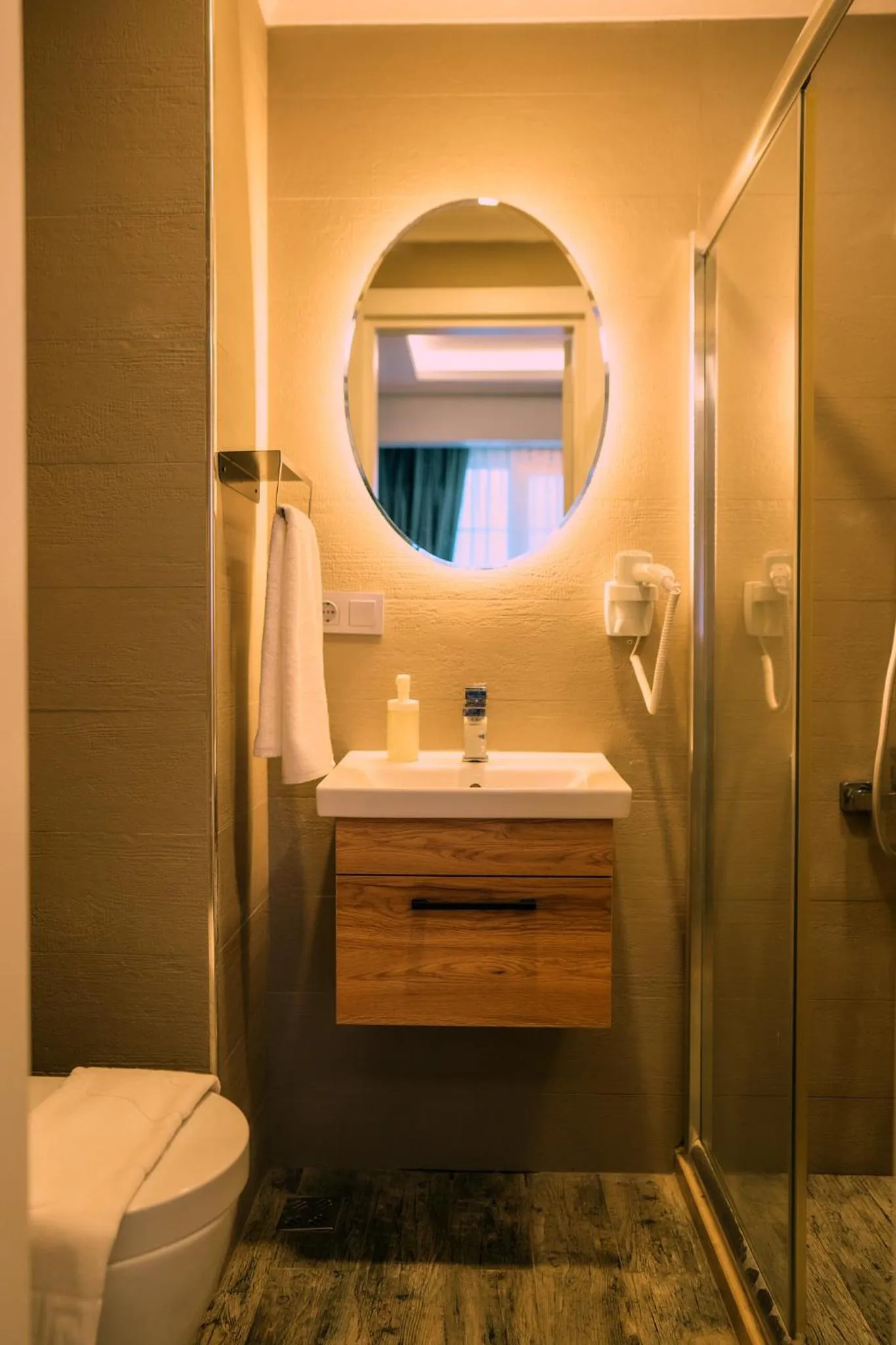 Shower in Taksim Santa Lucia Hotel