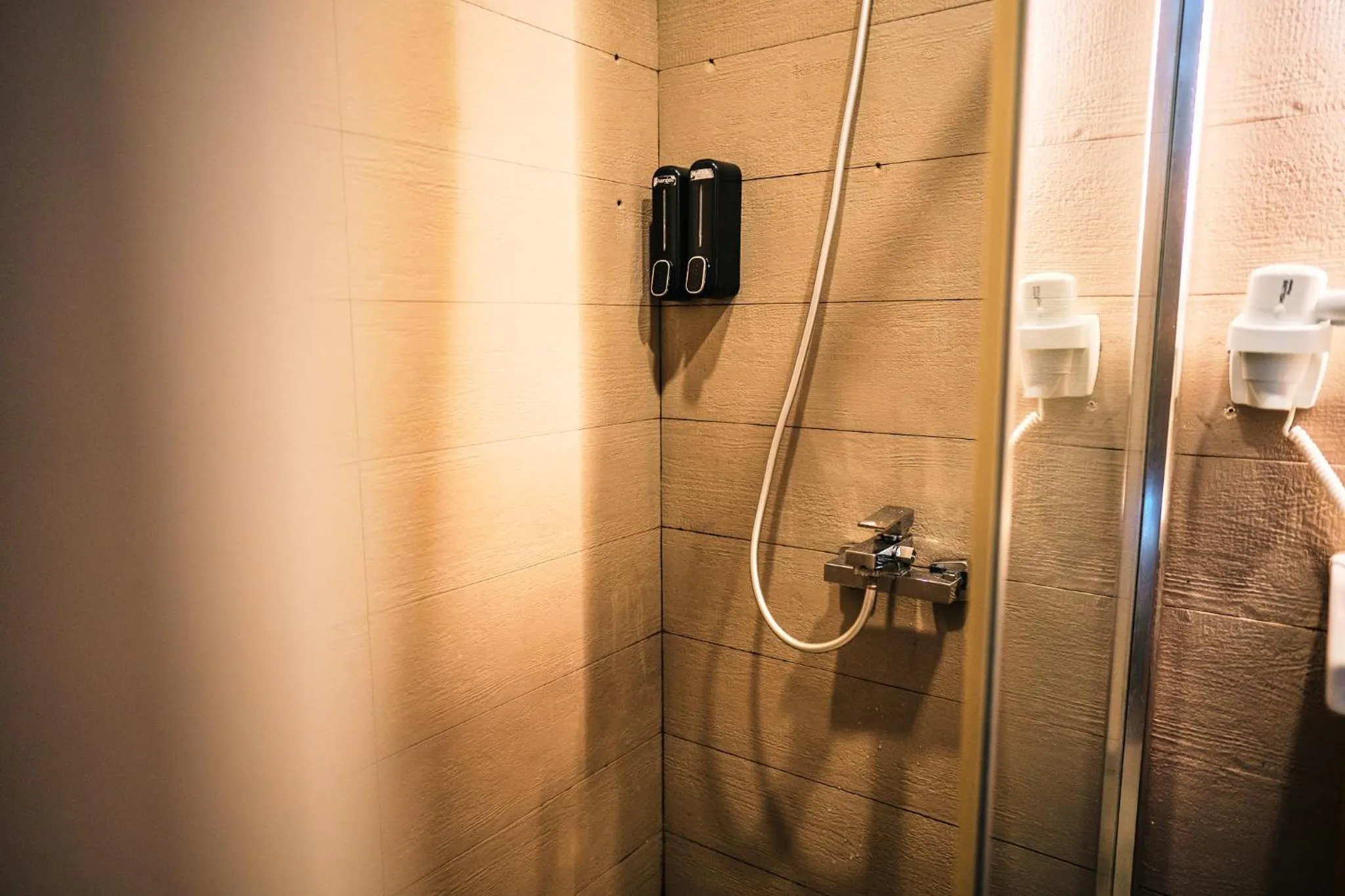 Shower in Taksim Santa Lucia Hotel