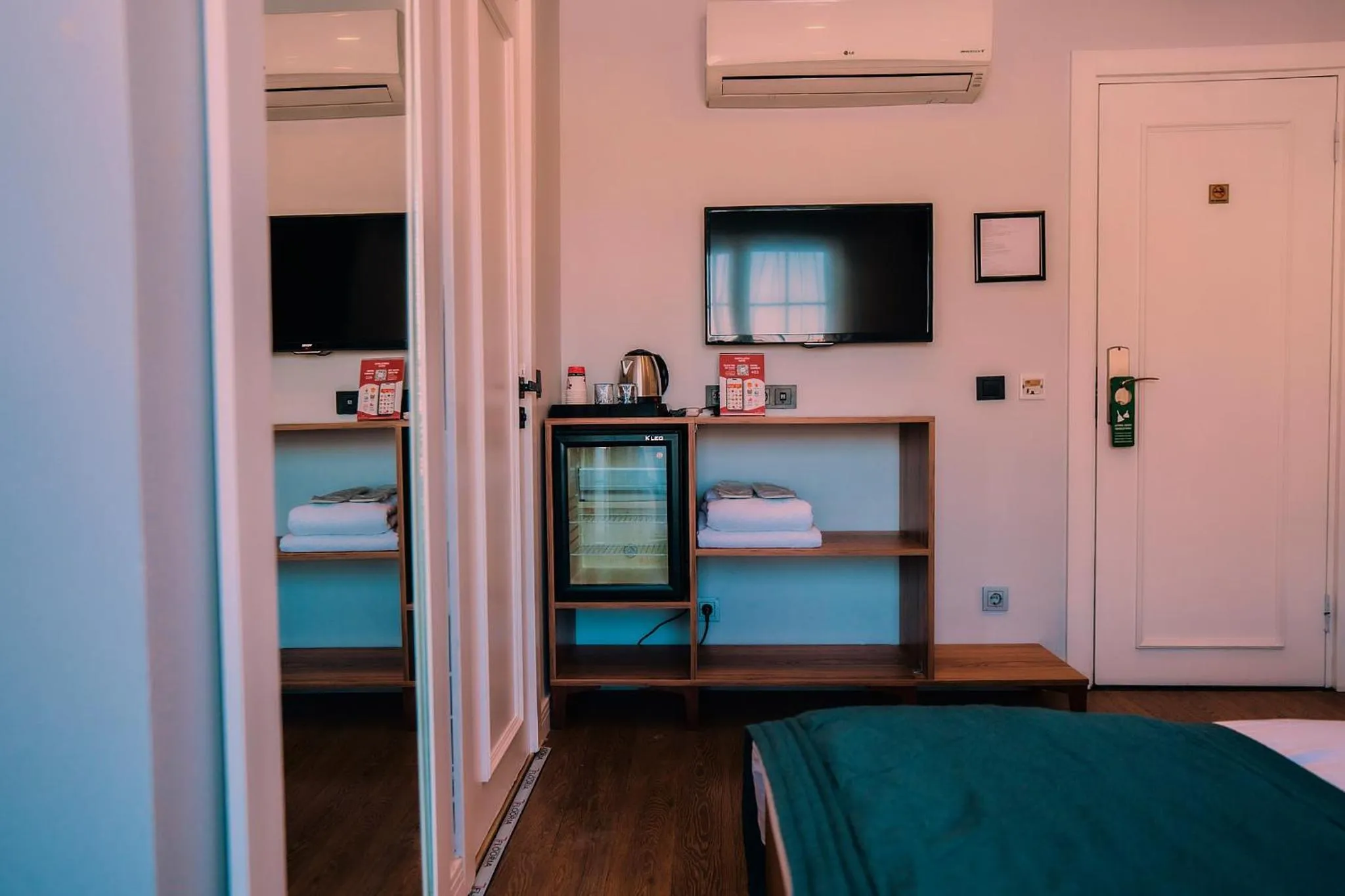 TV and multimedia, Bed in Taksim Santa Lucia Hotel