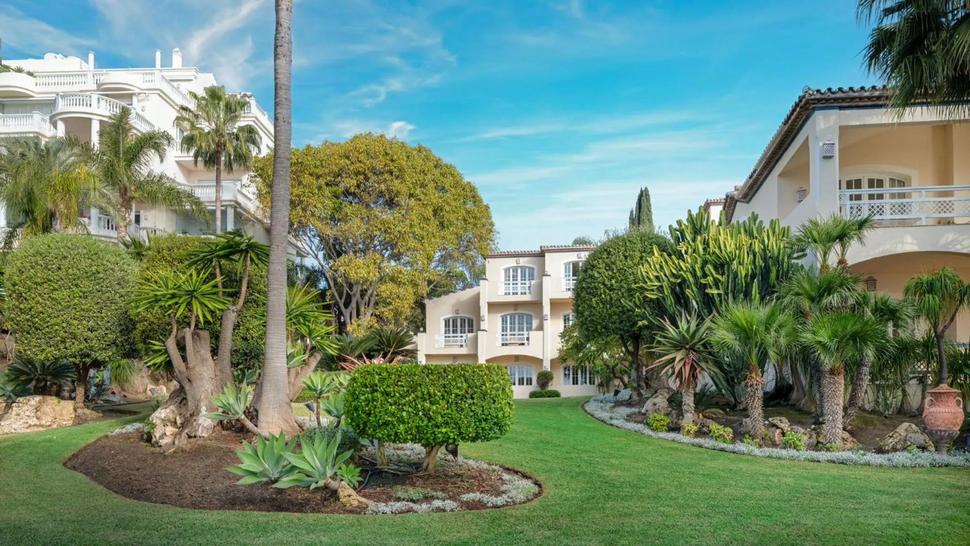 Garden in Grand Hotel Las Dunas