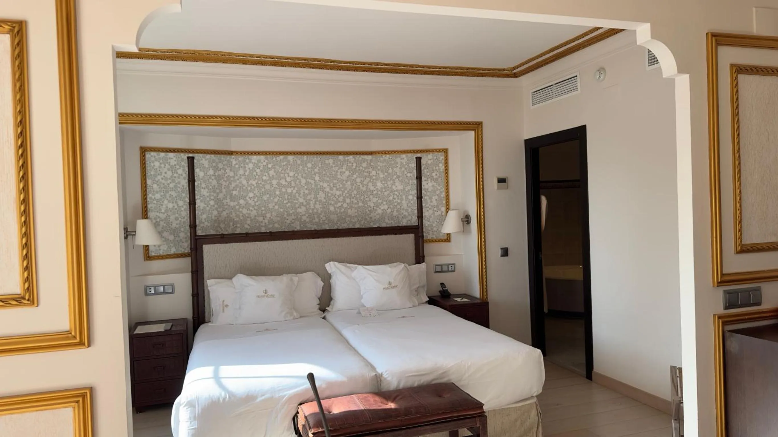 Bed in Grand Hotel Las Dunas