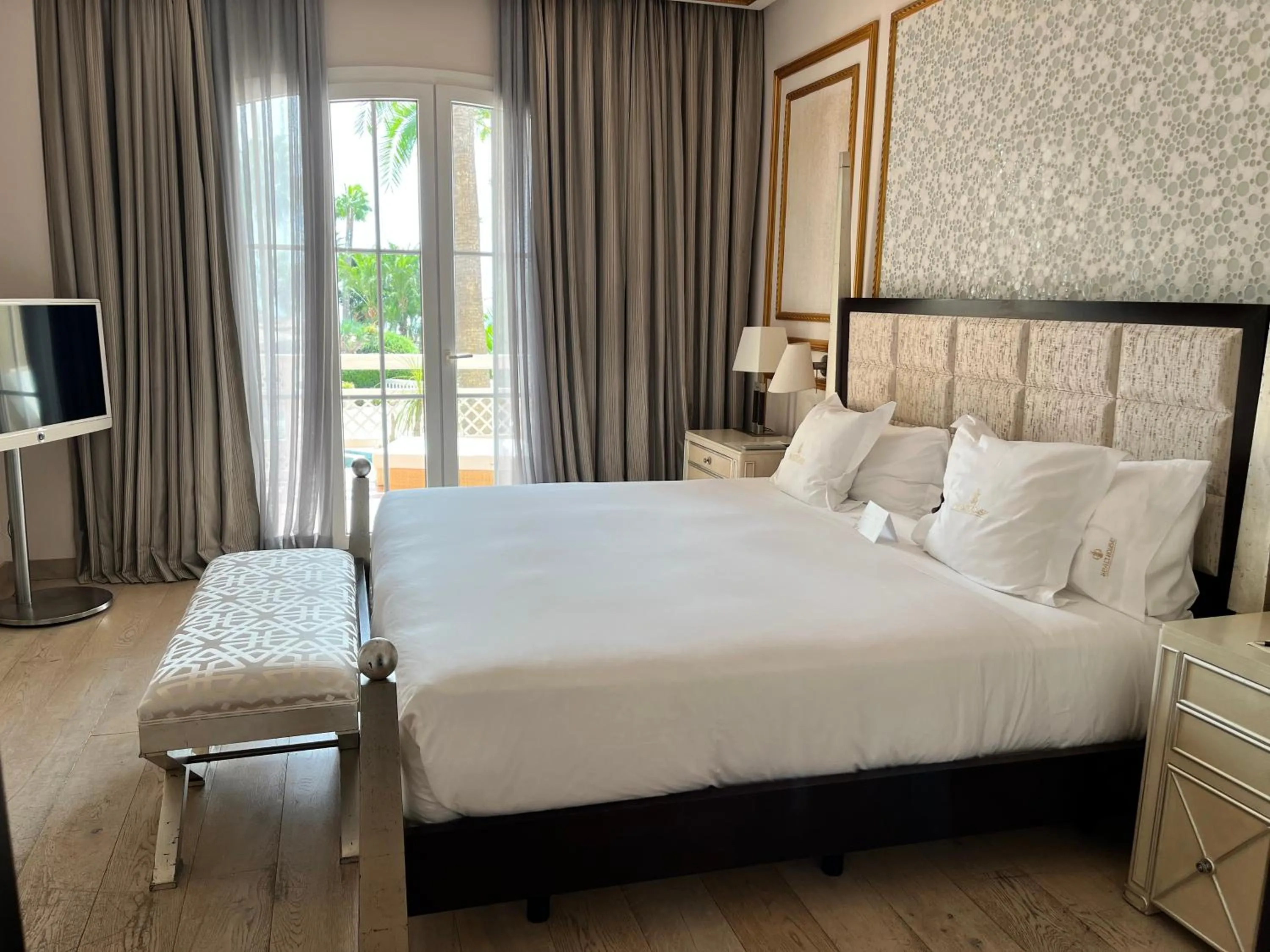 Bed in Grand Hotel Las Dunas