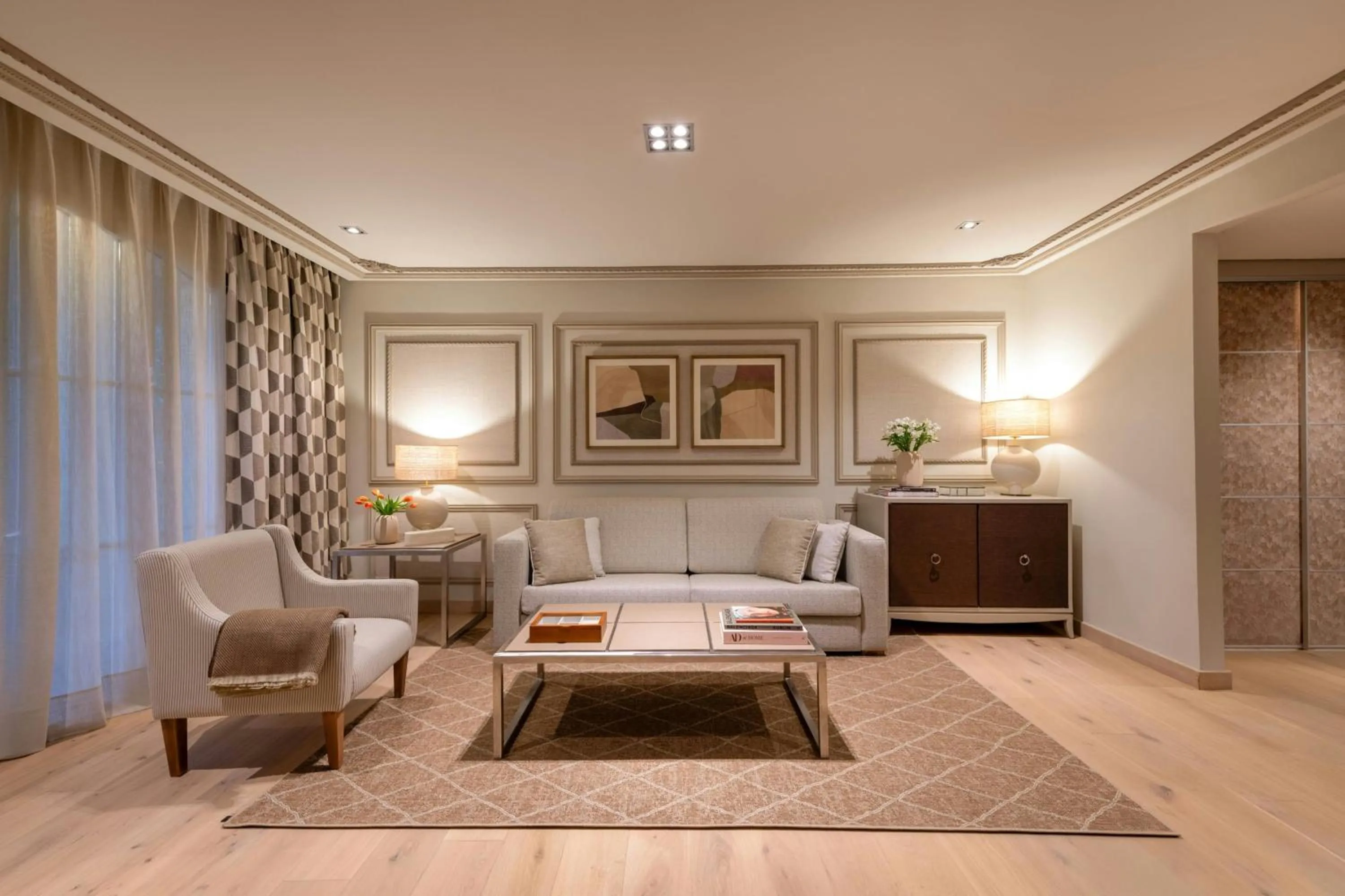 Living room in Grand Hotel Las Dunas, Autograph Collection