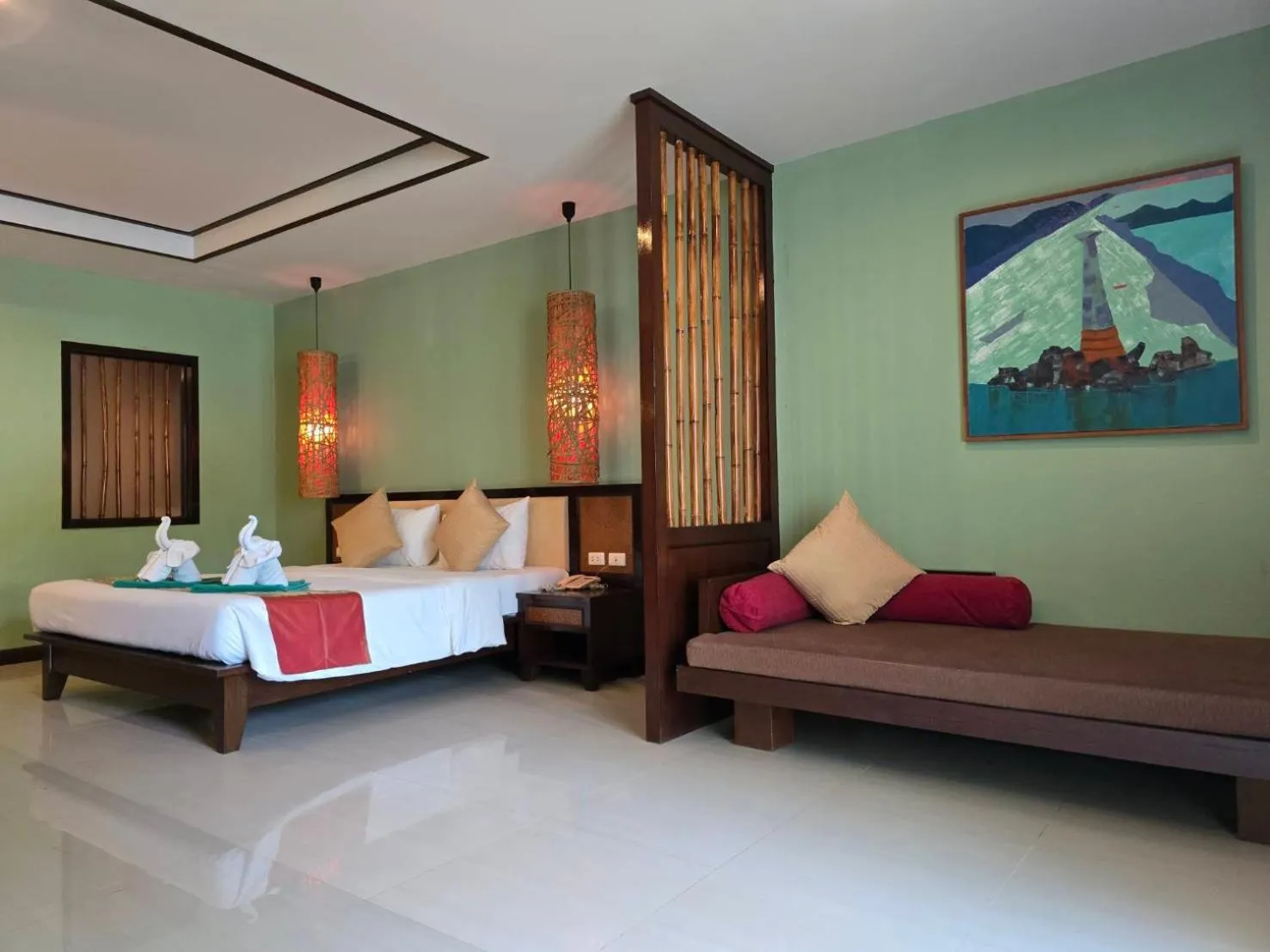 Bed in Hotel and Beach Bungalow at Lanta Resort
