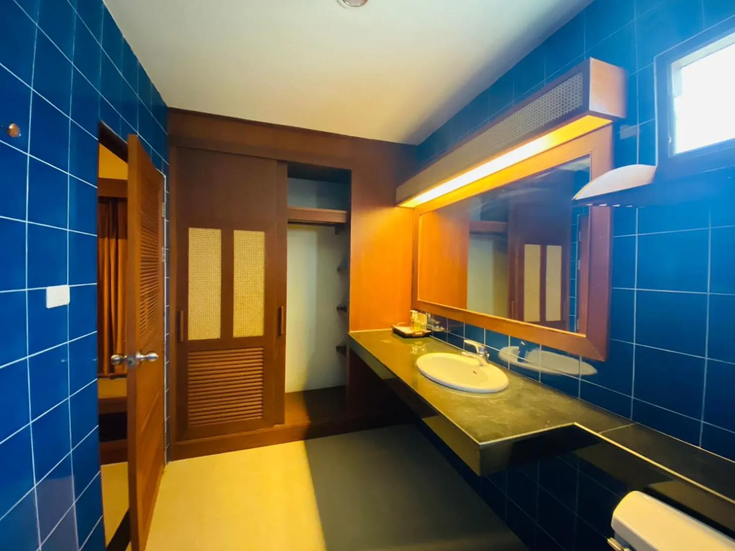 Bathroom in Hotel and Beach Bungalow at Lanta Resort
