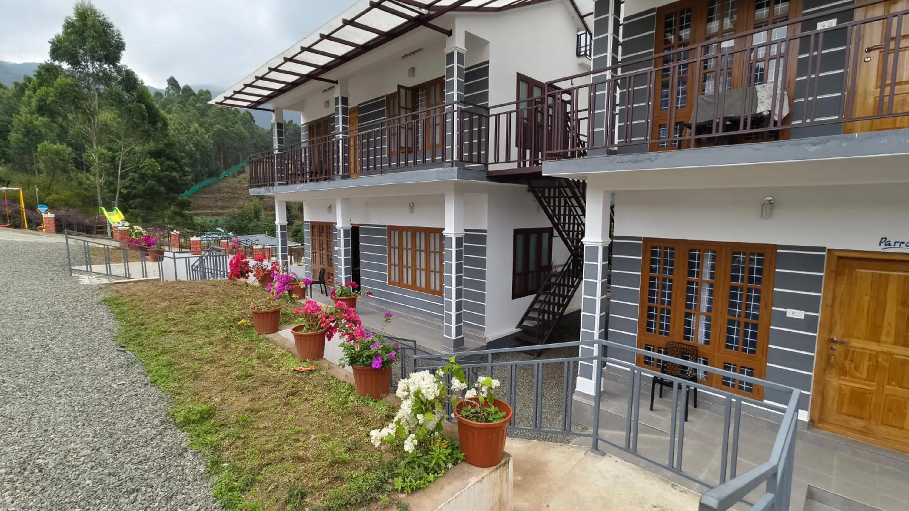 Facade/entrance in Moon Wings Mountain Resort, Kanthalloor