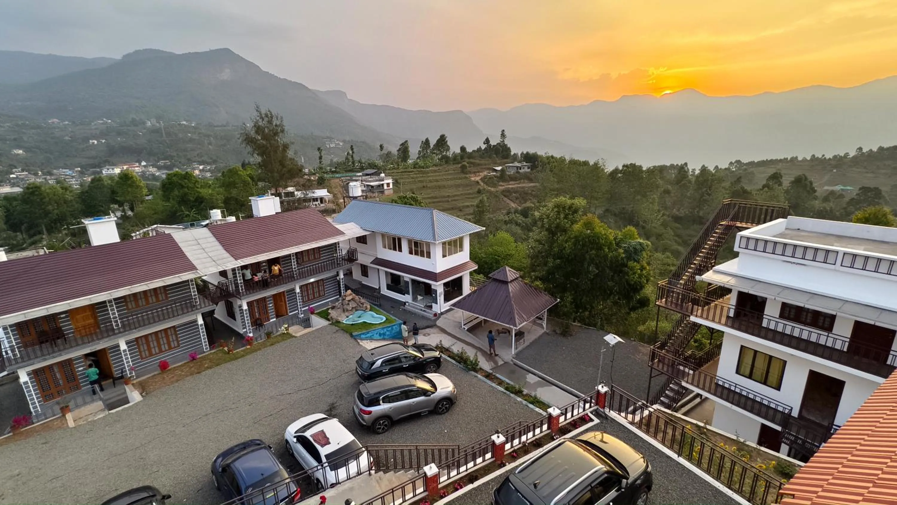 Property building in Moon Wings Mountain Resort, Kanthalloor