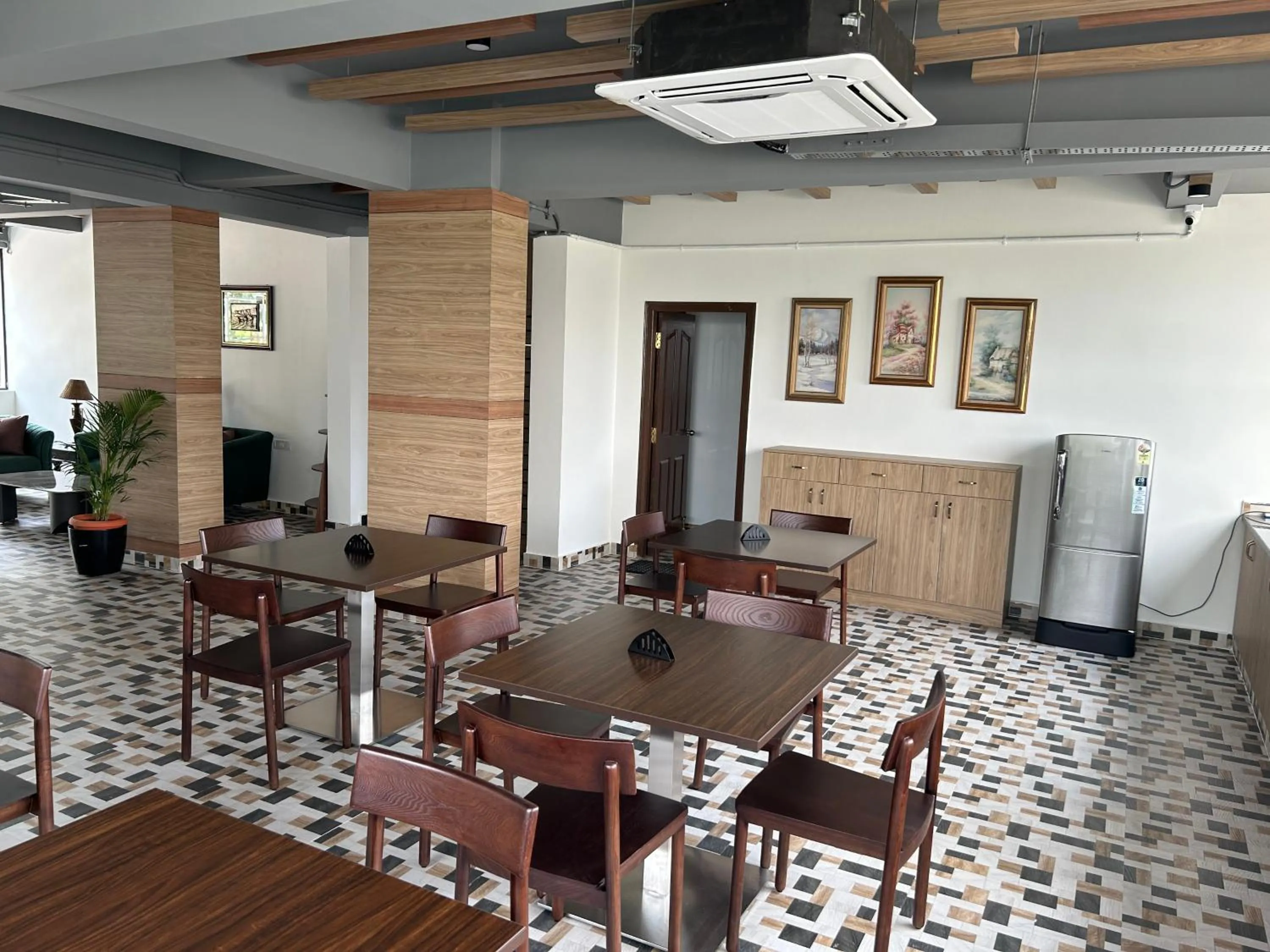 Dining area in Palladium Luxury Suites Financial District Unit II