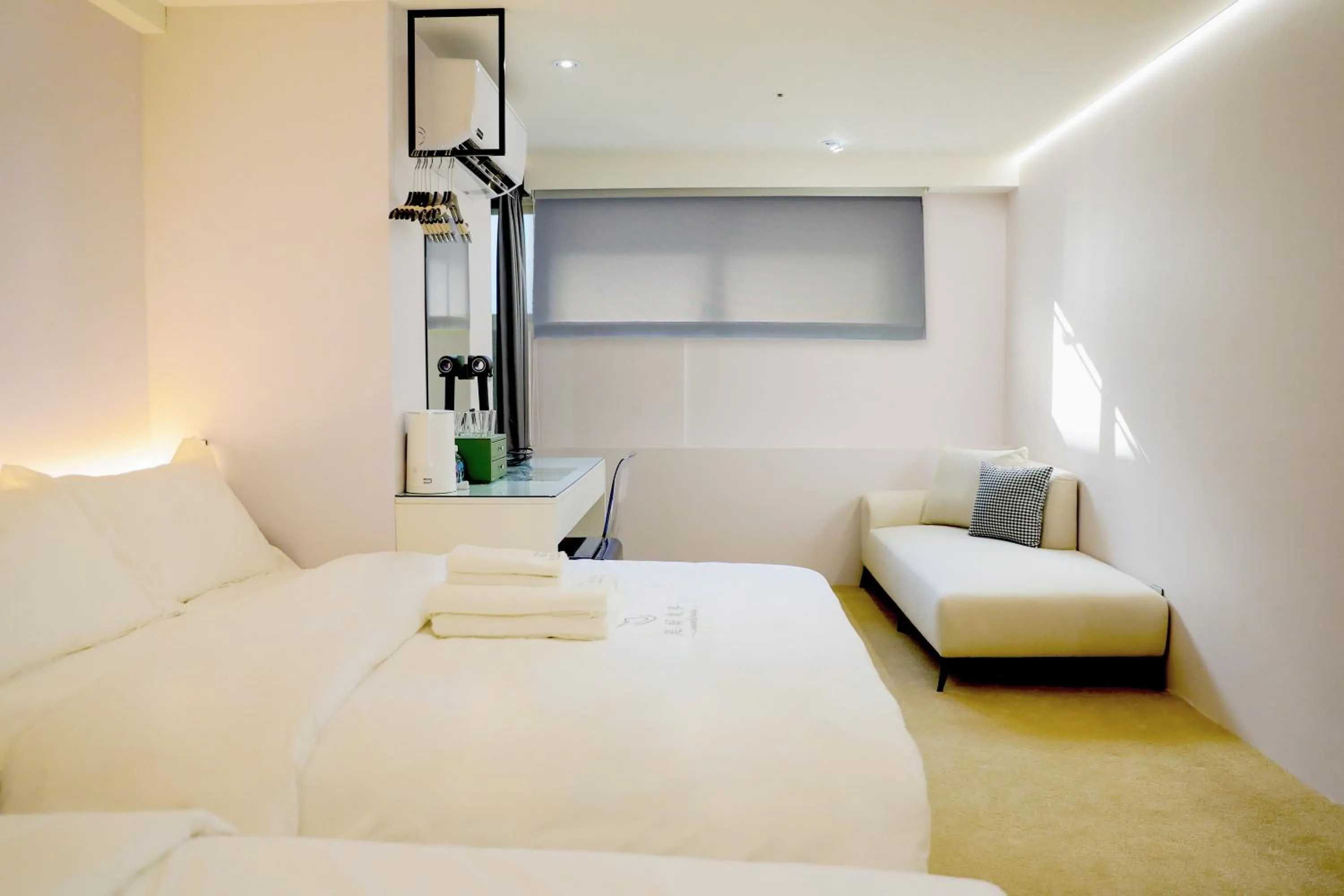 Bed in Wonderwall Ximending