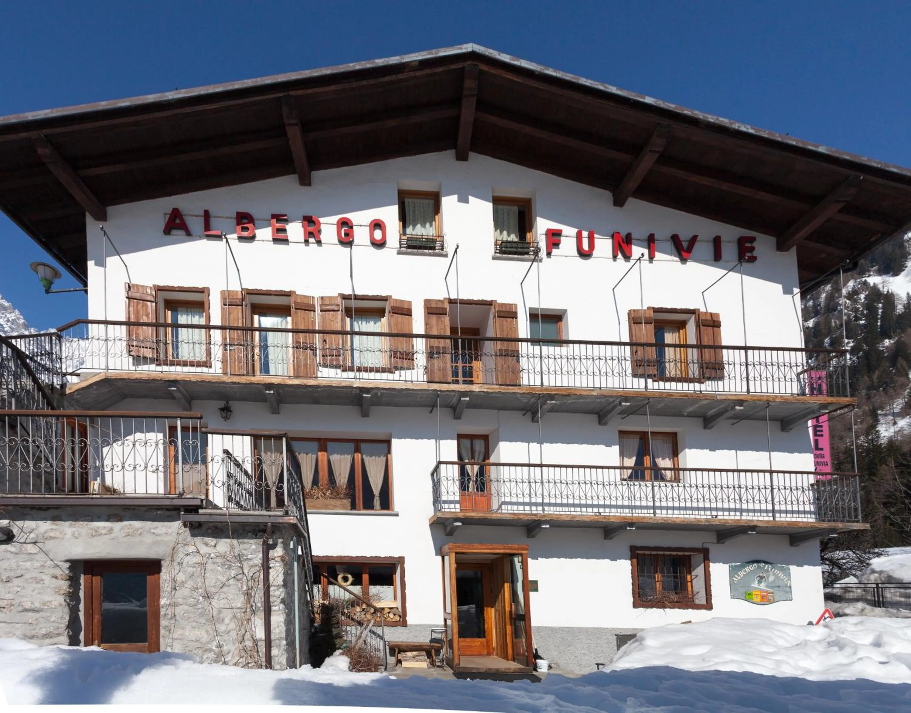 Facade/entrance in Hotel Funivia