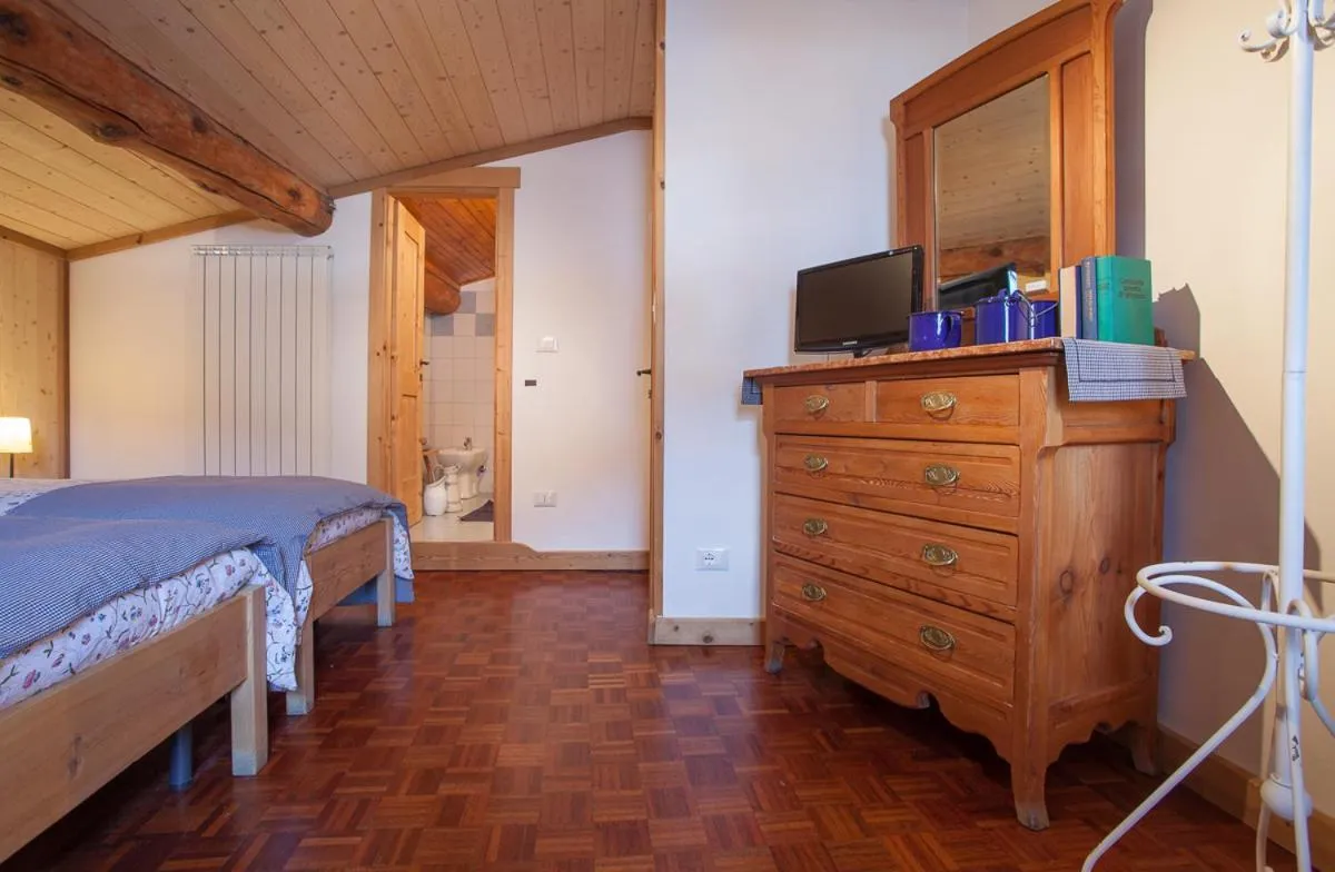 Photo of the whole room, Bed in Hotel Funivia