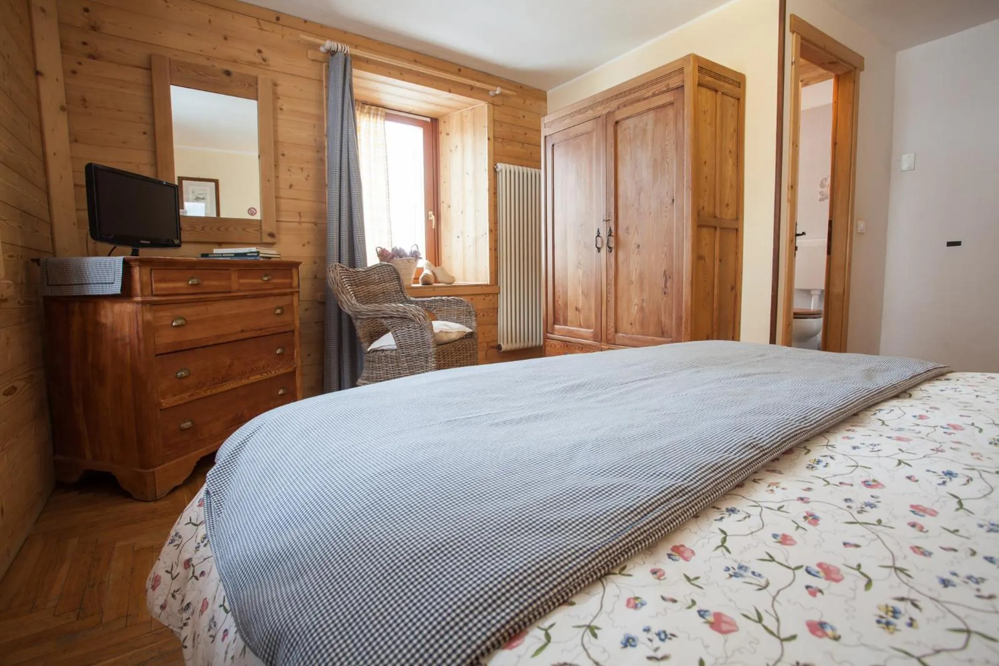 Photo of the whole room, Bed in Hotel Funivia