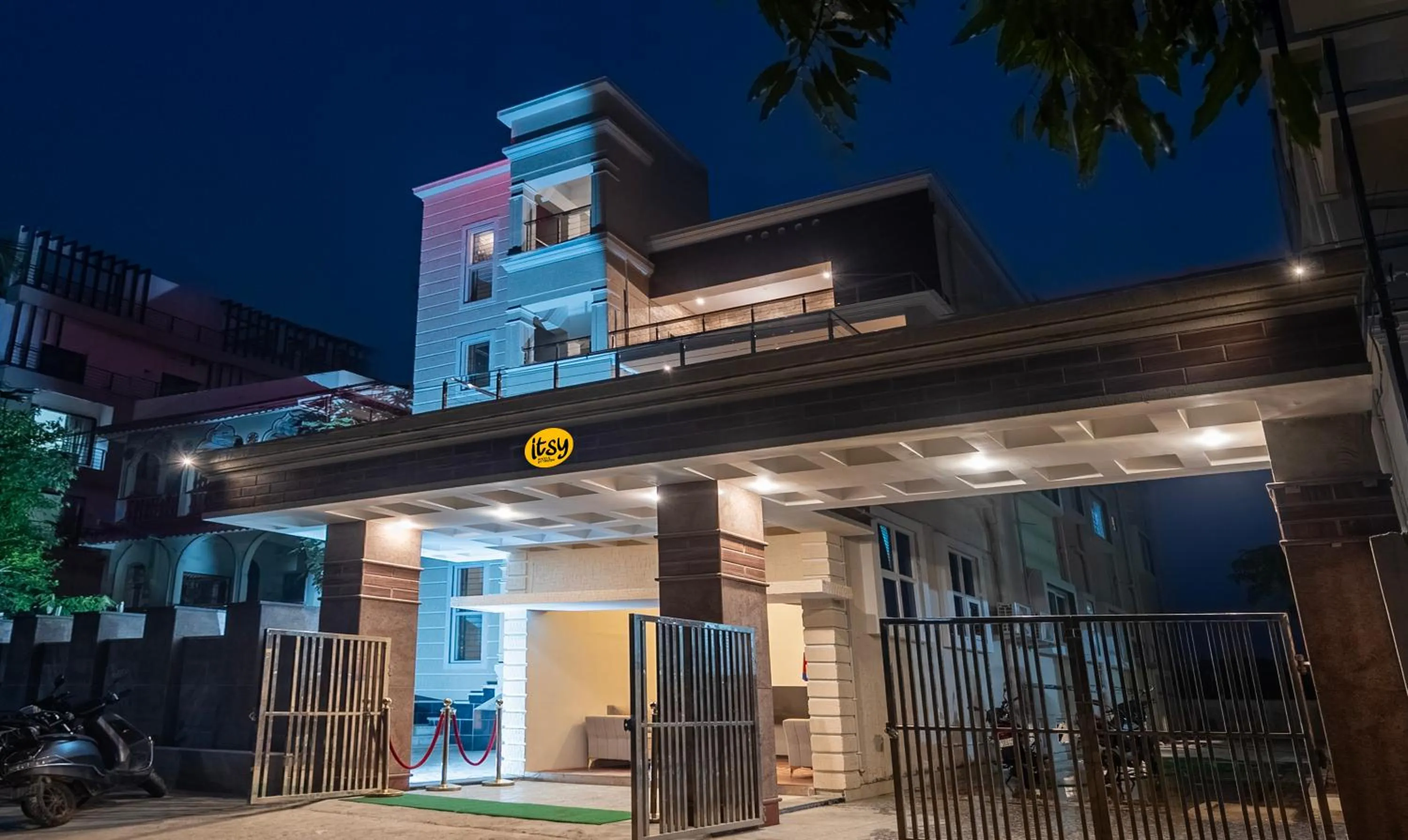 Facade/entrance in Itsy Hotels Greenland Jungle View